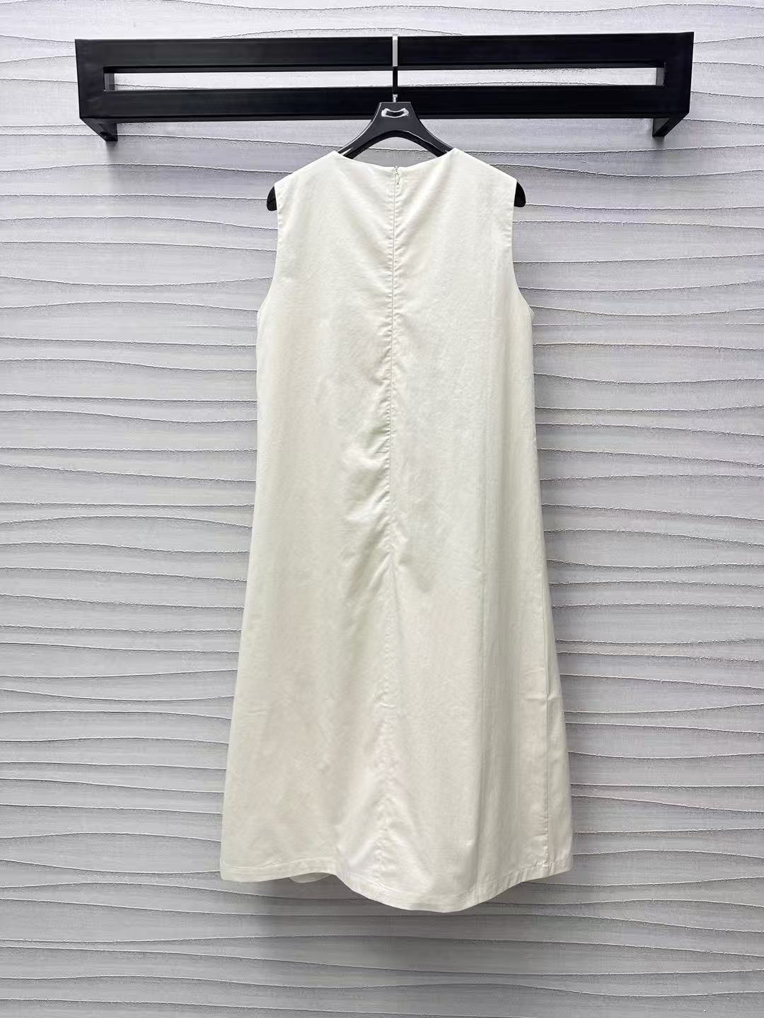 VALENTINO Vネック ベストドレス【50％割引+送料無料】