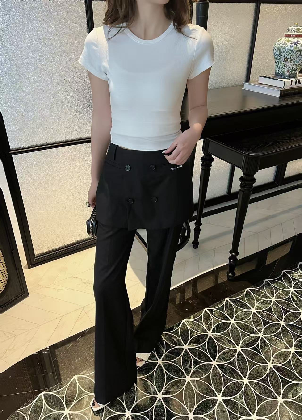 M1UM1U レタリング入りダブルブレスト・トラウザーズ【50％割引+送料無料】