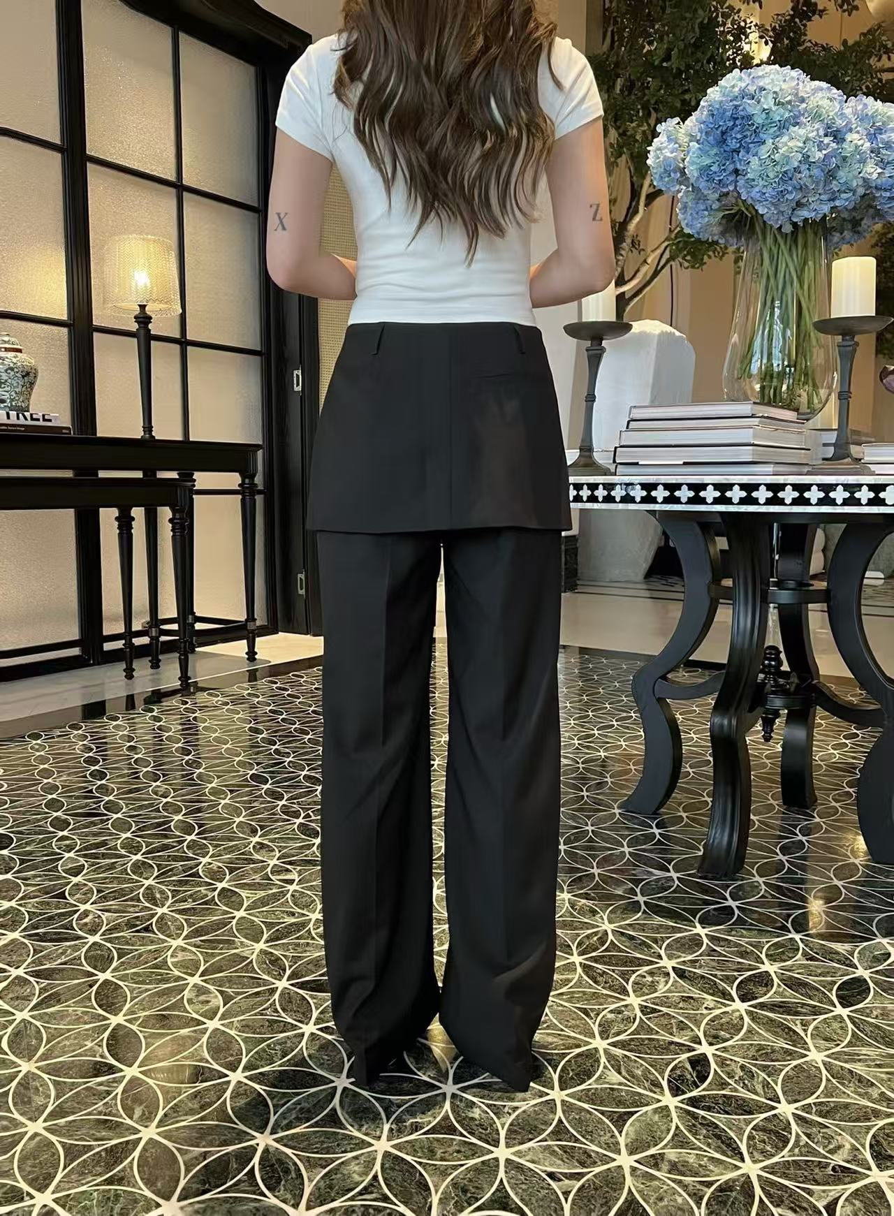 M1UM1U レタリング入りダブルブレスト・トラウザーズ【50％割引+送料無料】