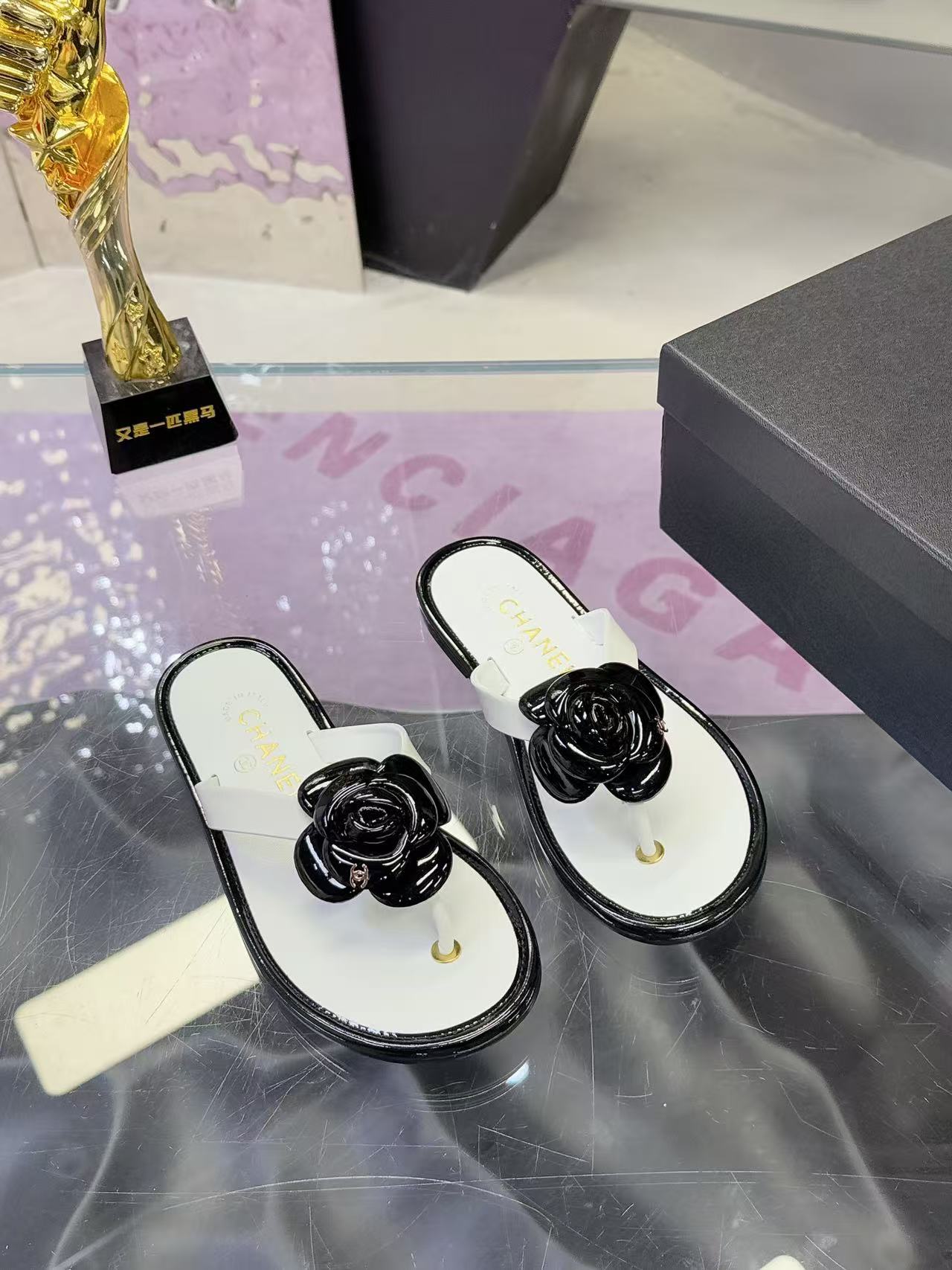 CHANE1 カメリアスリッパ【50％割引+送料無料】