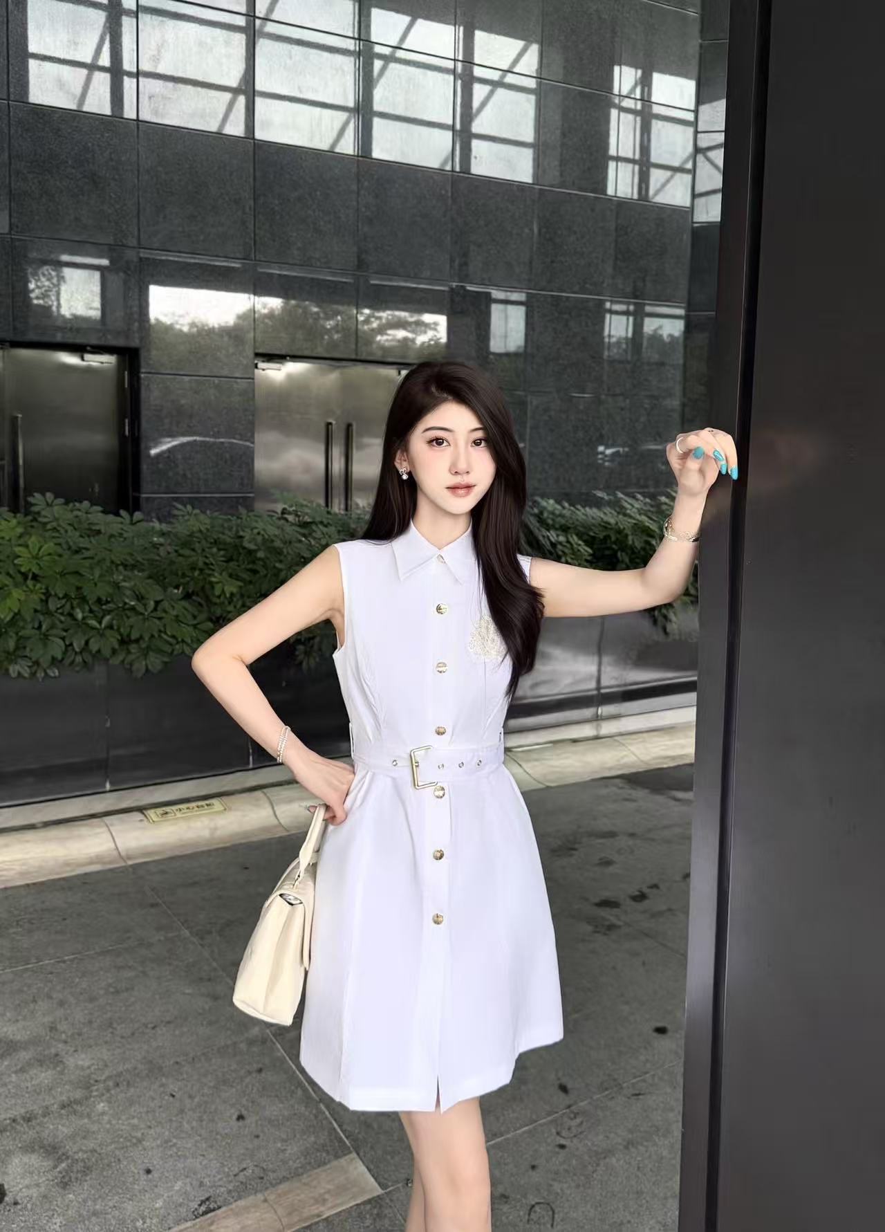 LV メタルボタン付きノースリーブドレス【50％割引+送料無料】