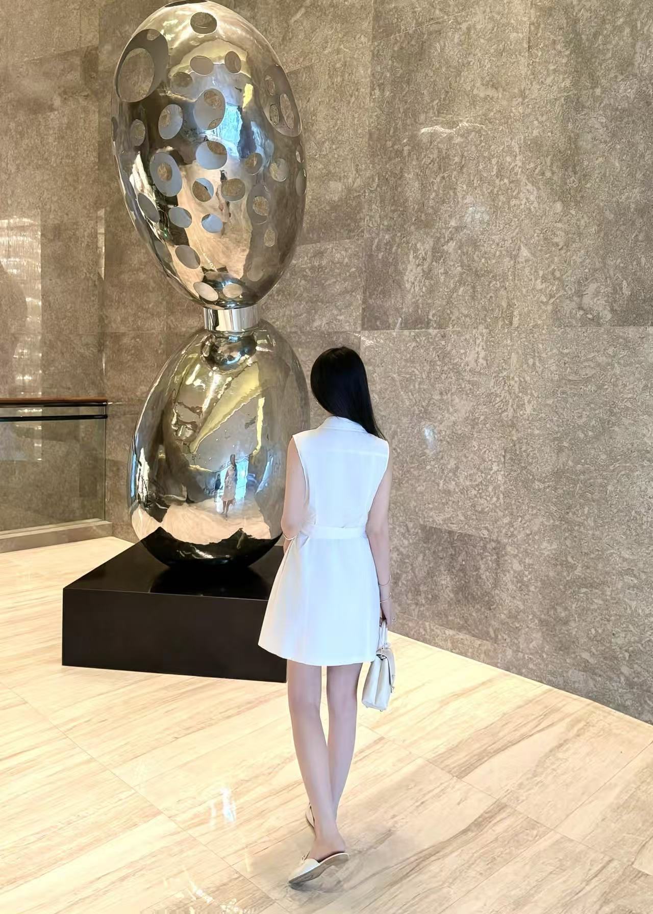 LV メタルボタン付きノースリーブドレス【50％割引+送料無料】