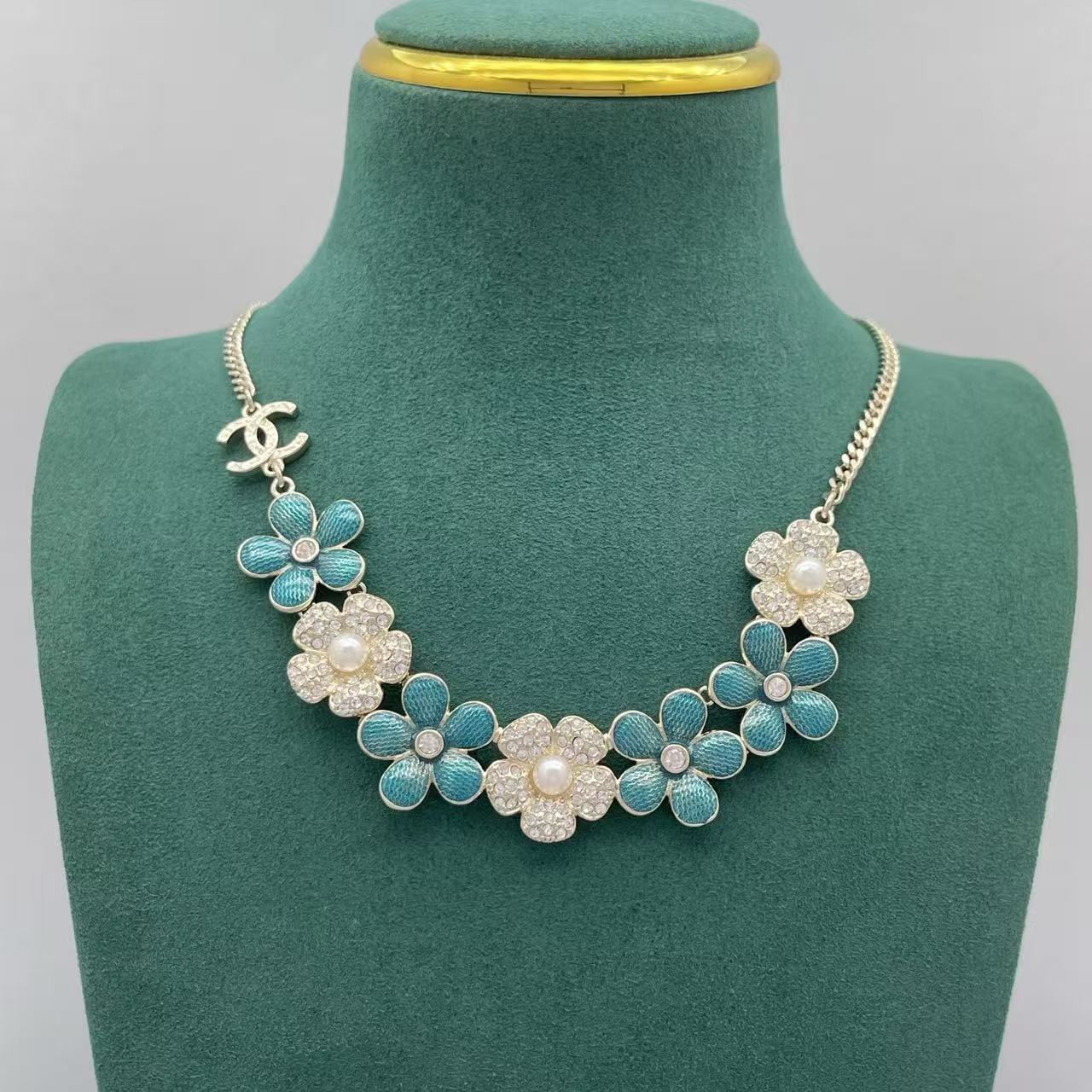 CHANE1 ダブルCフラワーパールネックレス【50％割引+送料無料】