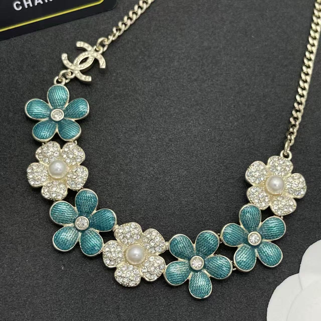 CHANE1 ダブルCフラワーパールネックレス【50％割引+送料無料】