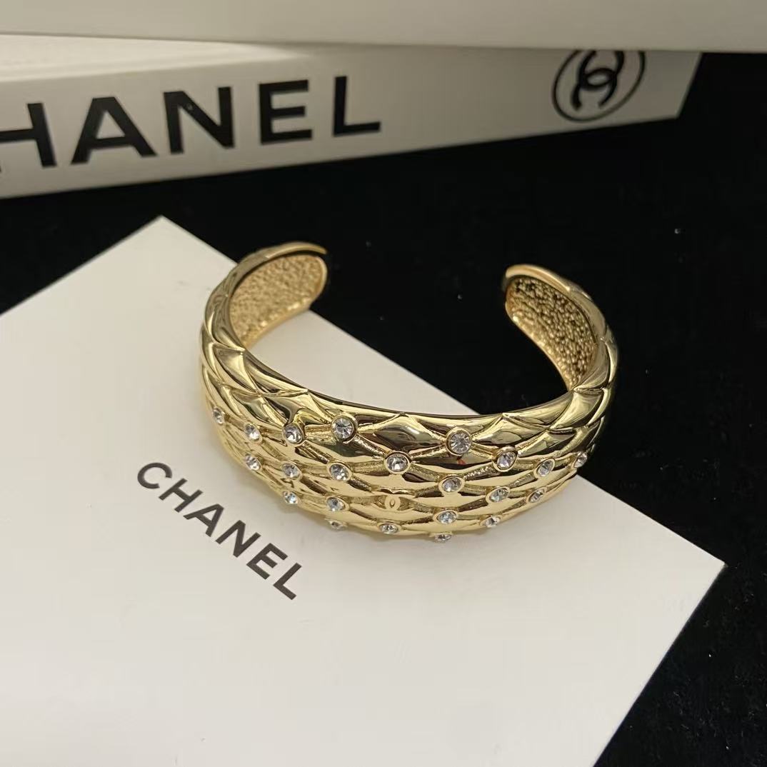 CHANE1ダブルC キルティング・ダイヤモンド・ブレスレット【50％割引+送料無料】