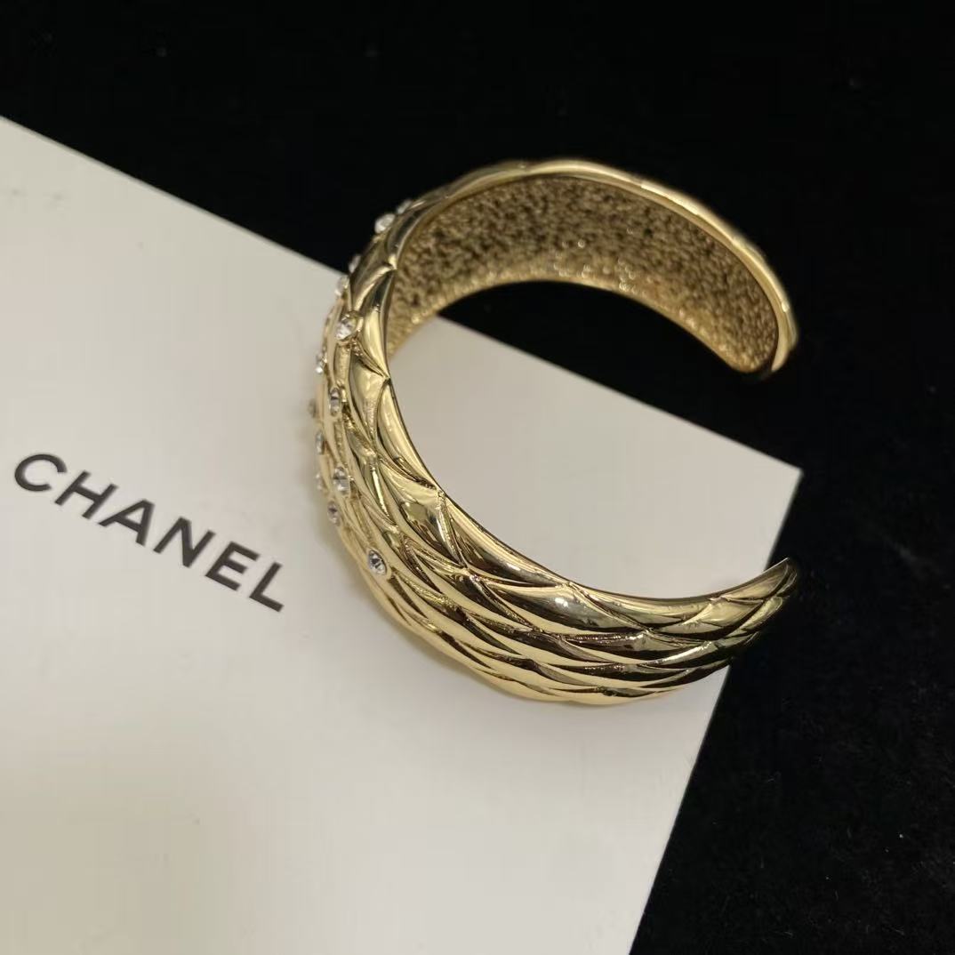 CHANE1ダブルC キルティング・ダイヤモンド・ブレスレット【50％割引+送料無料】