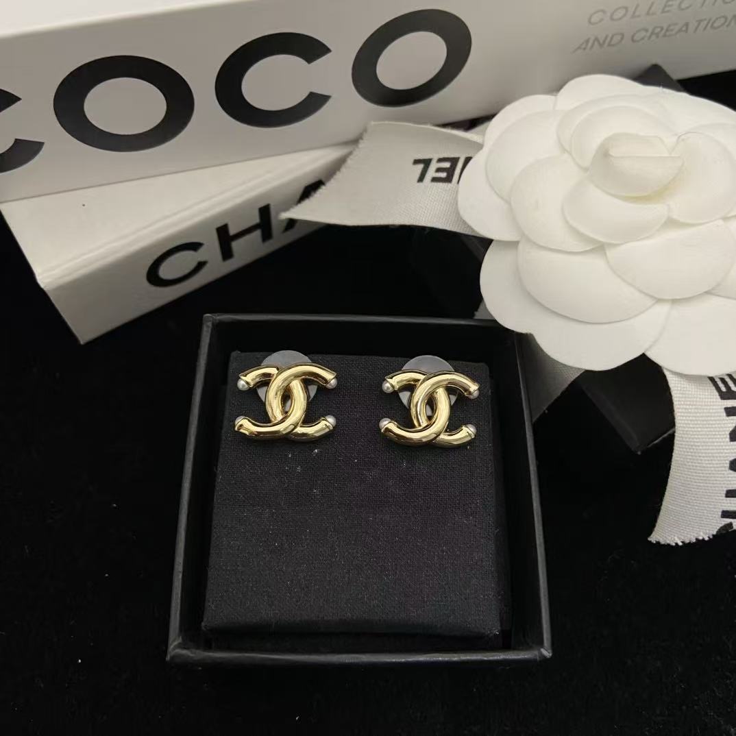 CHANE1 シンプルなダブルCスタッドピアス【50％割引+送料無料】