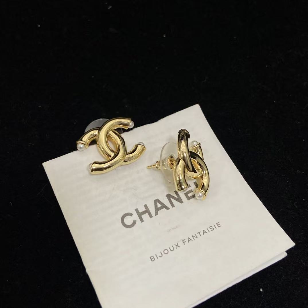 CHANE1 シンプルなダブルCスタッドピアス【50％割引+送料無料】