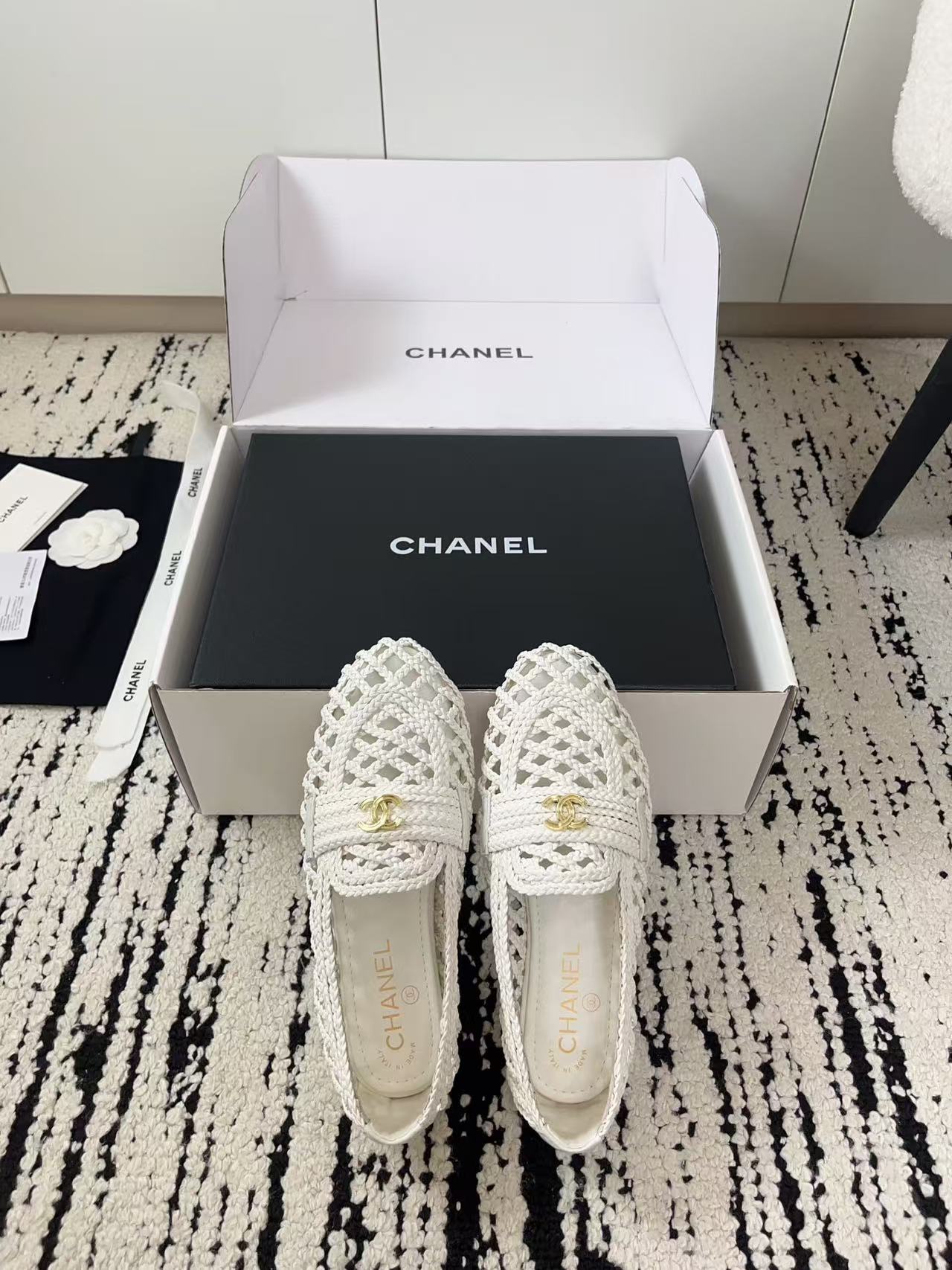 CHANE1 高品質ダブルC中空フラットシューズ【50％割引+送料無料】