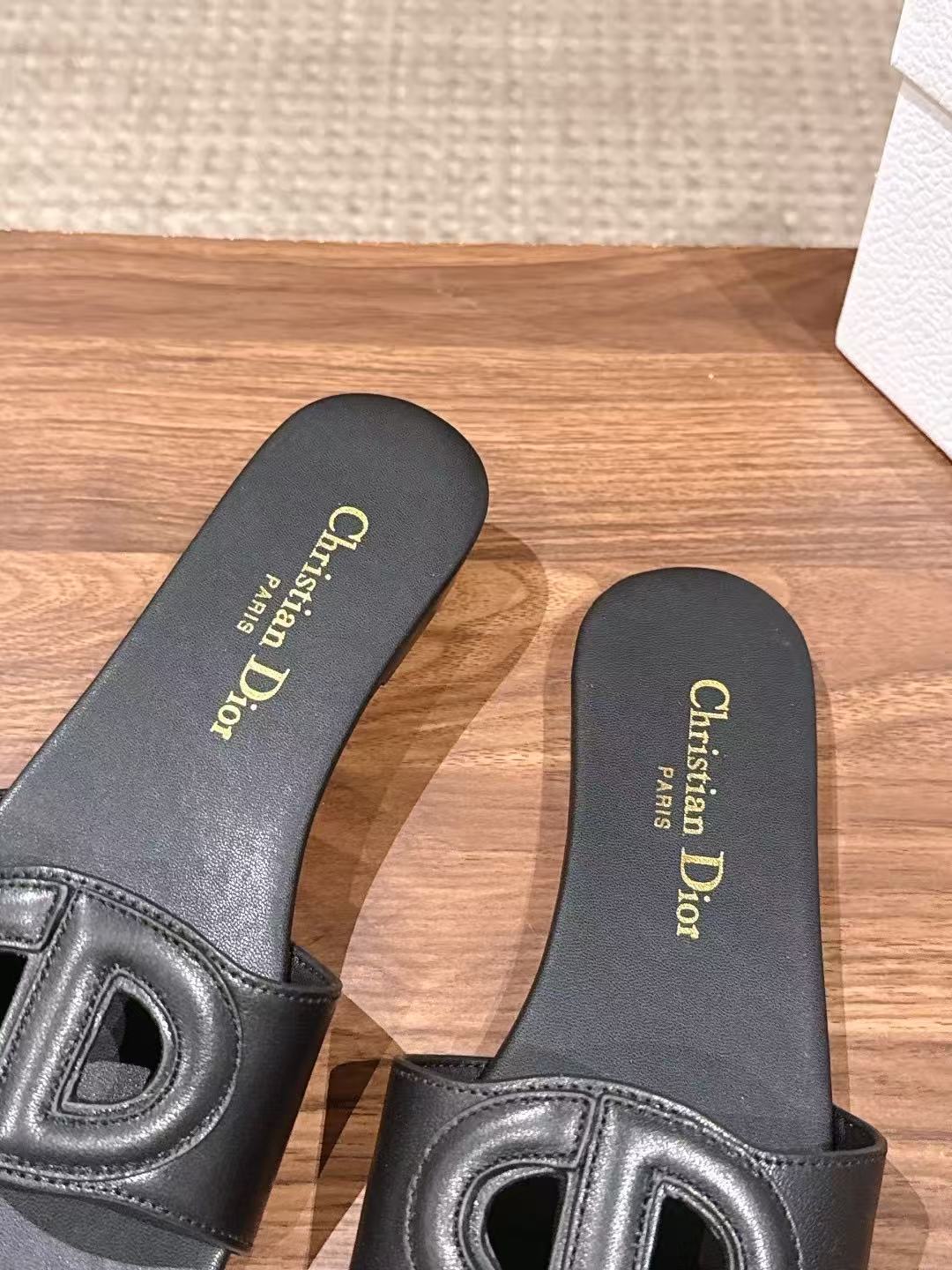 DIOR 上質なCDカーフスキン・スライド【50％割引+送料無料】