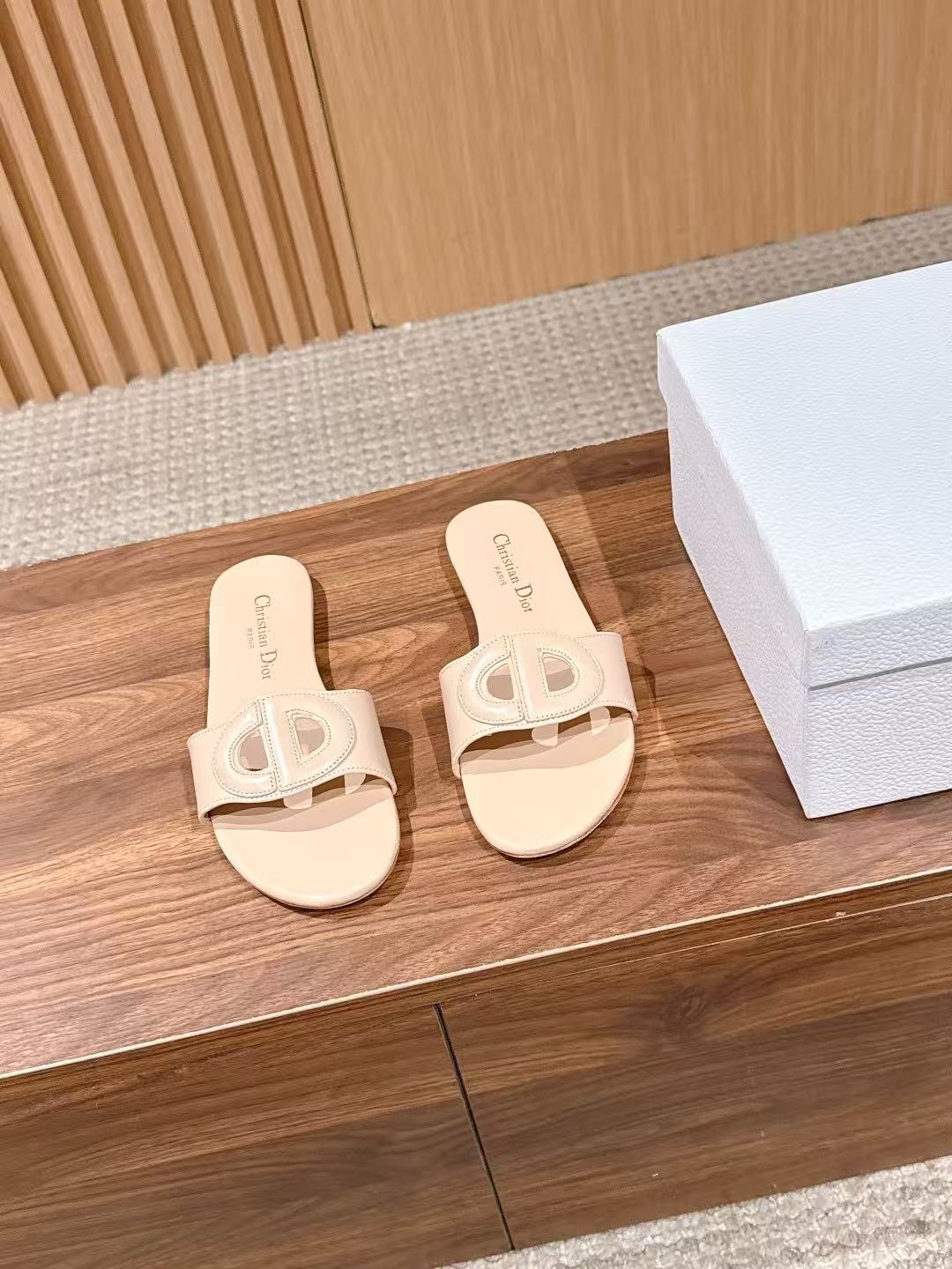 DIOR 上質なCDカーフスキン・スライド【50％割引+送料無料】