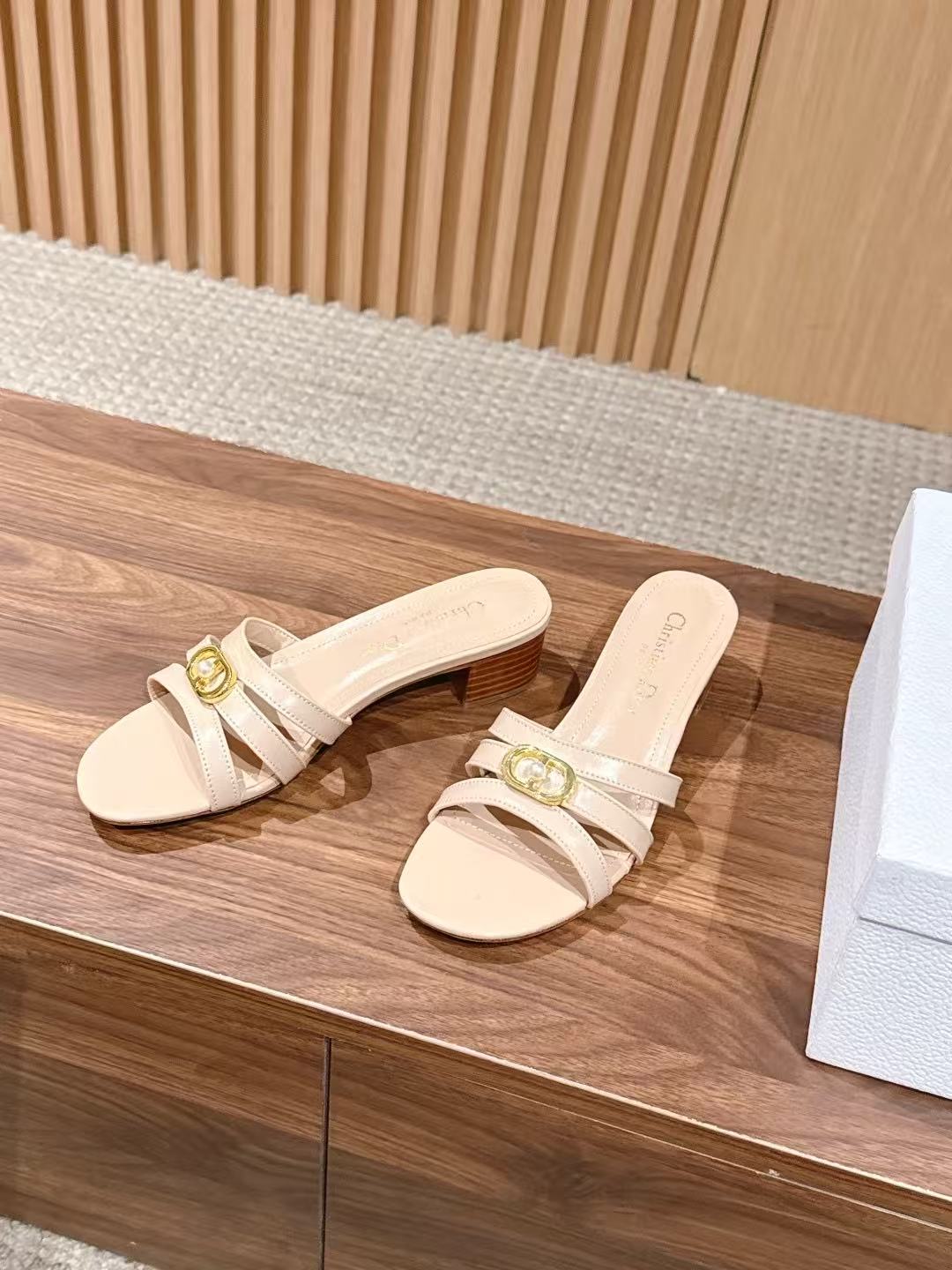 DIOR 上質CDロゴ ローヒール・スライドサンダル【50％割引+送料無料】