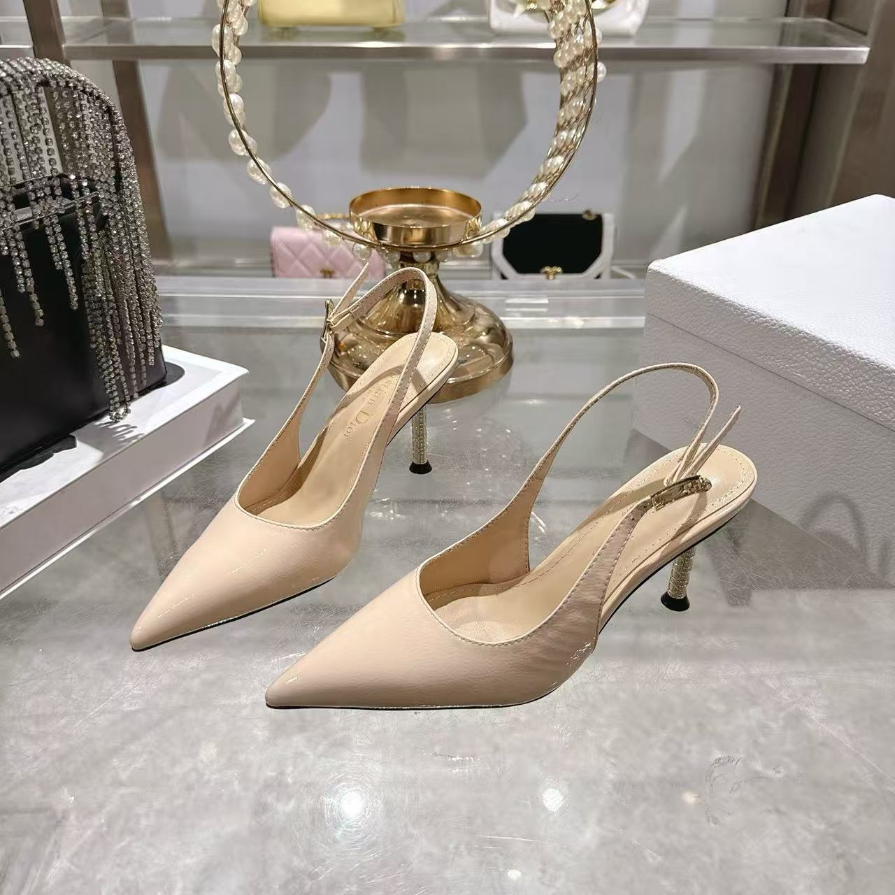 DIOR 上質なポインテッドトゥ・ハイヒール【50％割引+送料無料】