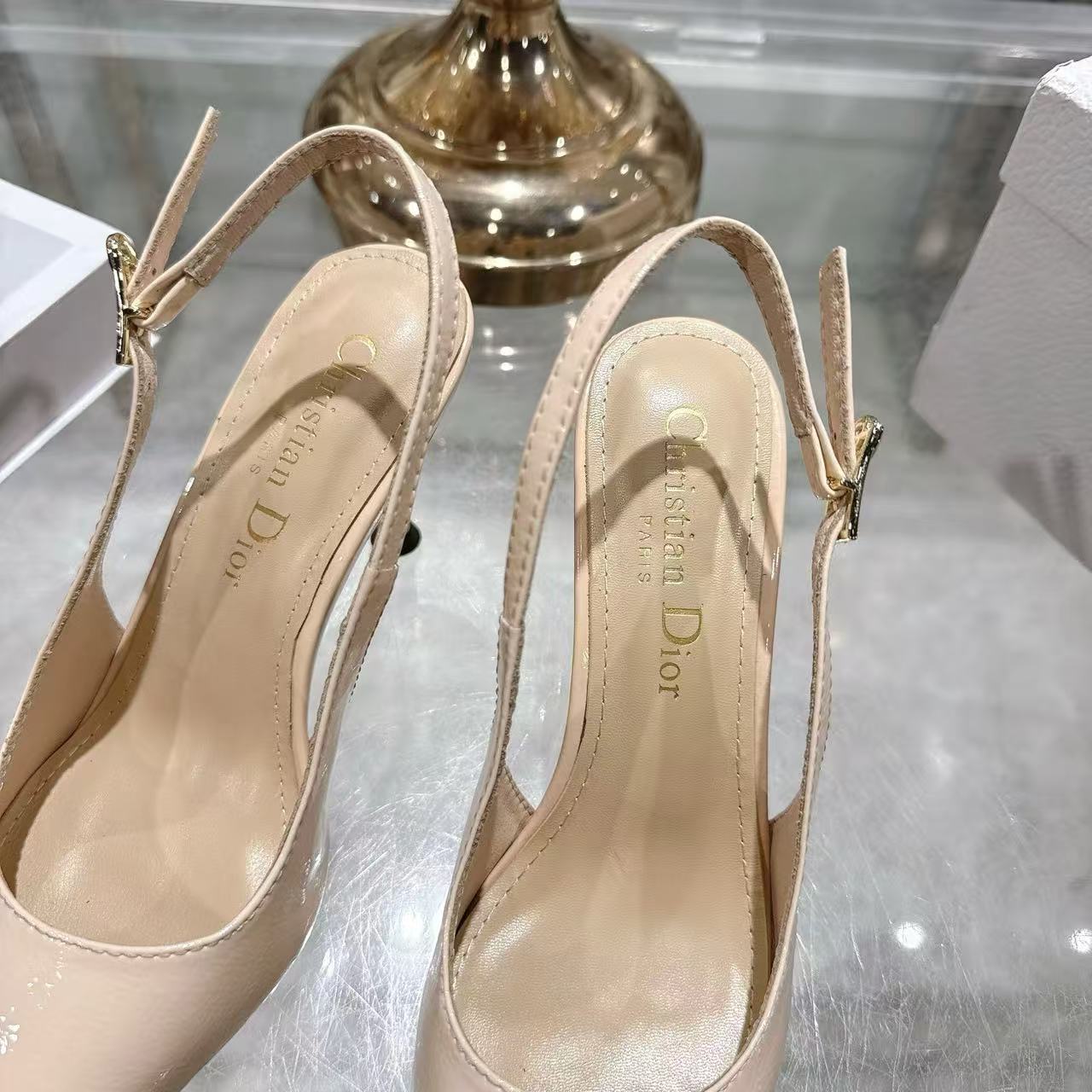 DIOR 上質なポインテッドトゥ・ハイヒール【50％割引+送料無料】