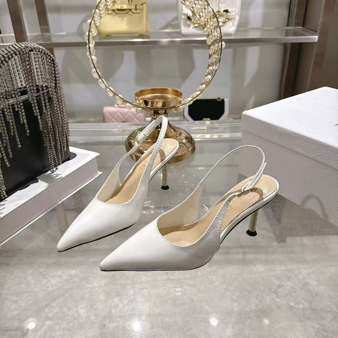 DIOR 上質なポインテッドトゥ・ハイヒール【50％割引+送料無料】