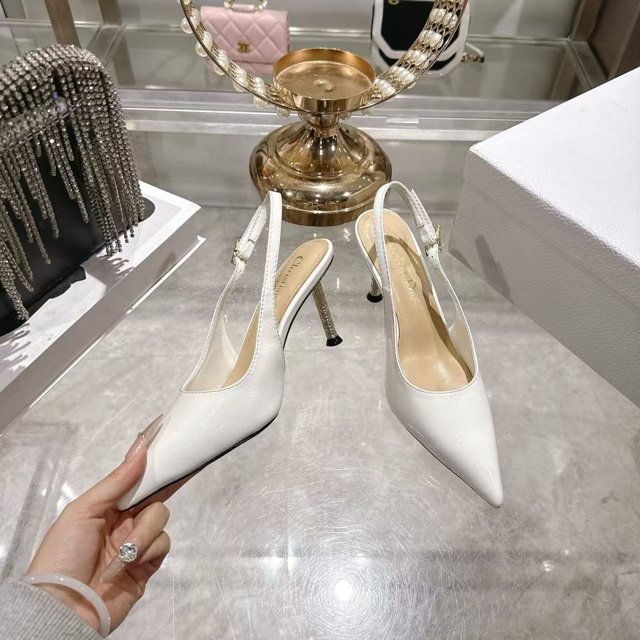 DIOR 上質なポインテッドトゥ・ハイヒール【50％割引+送料無料】