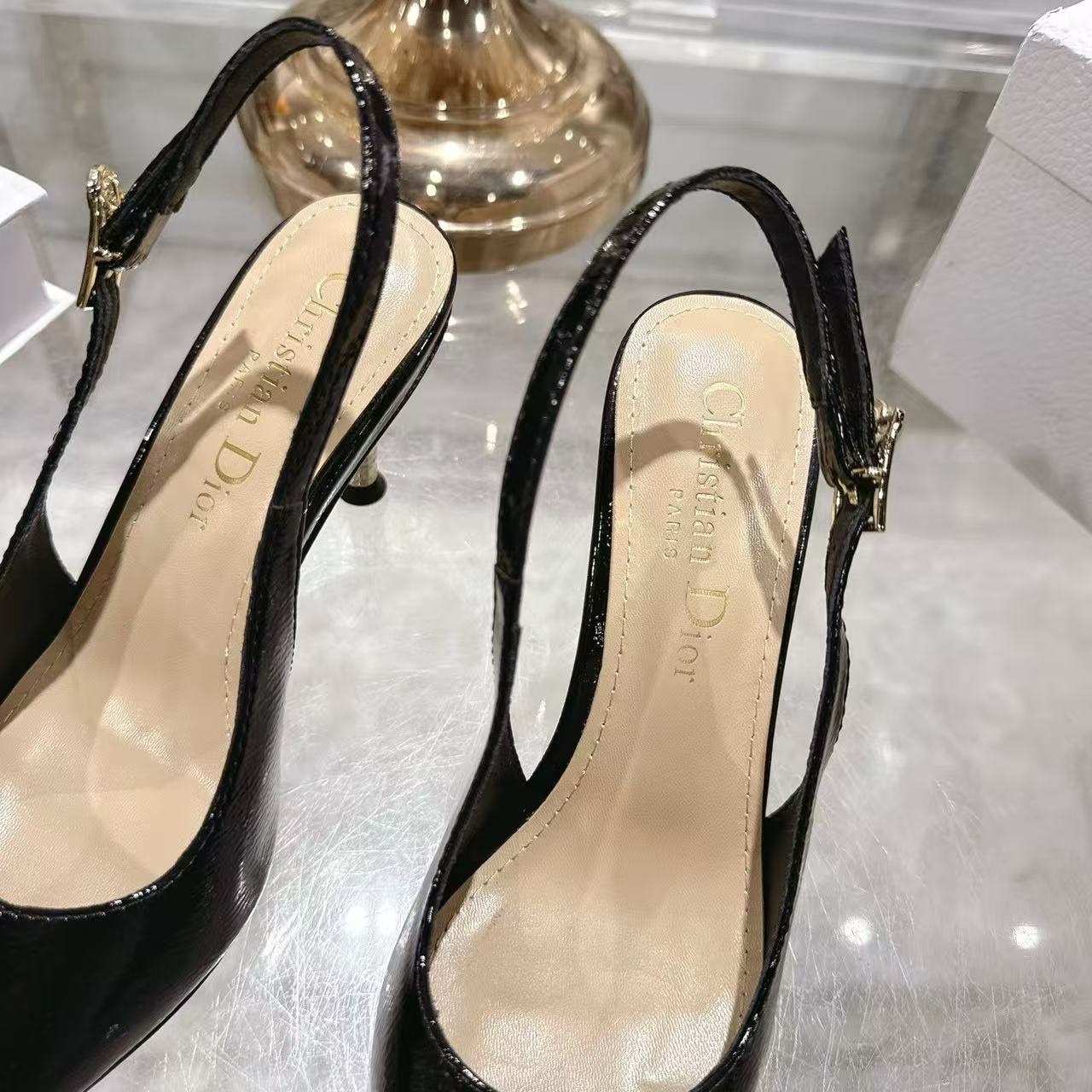 DIOR 上質なポインテッドトゥ・ハイヒール【50％割引+送料無料】