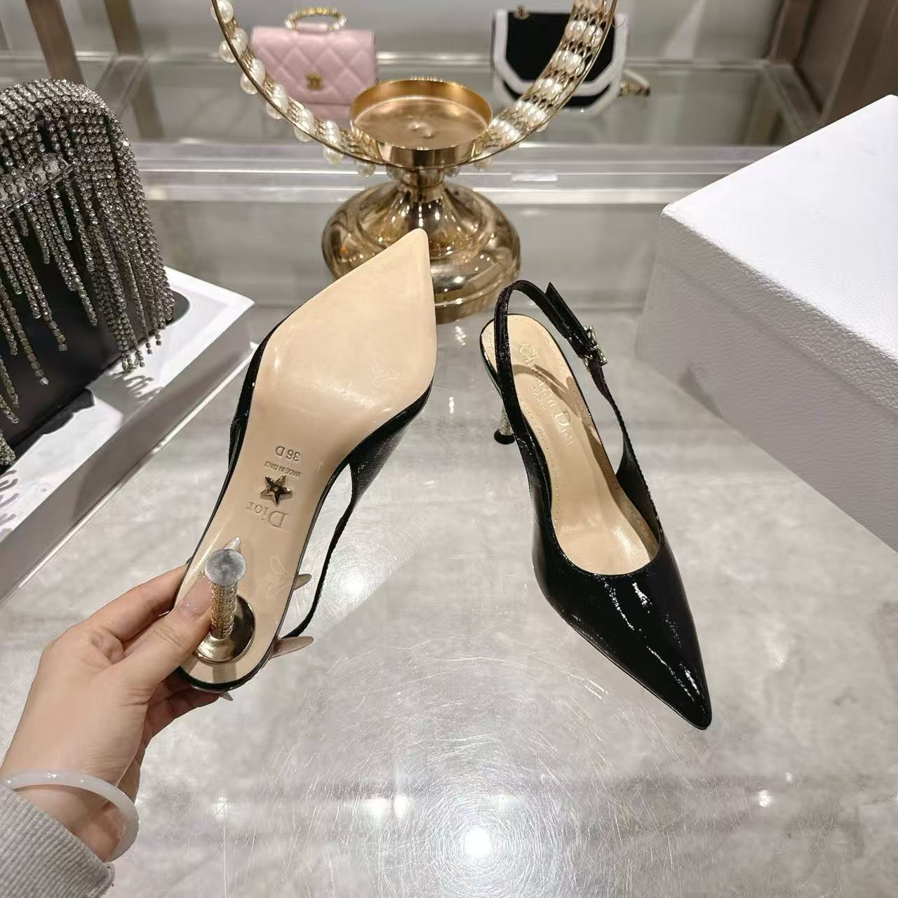 DIOR 上質なポインテッドトゥ・ハイヒール【50％割引+送料無料】