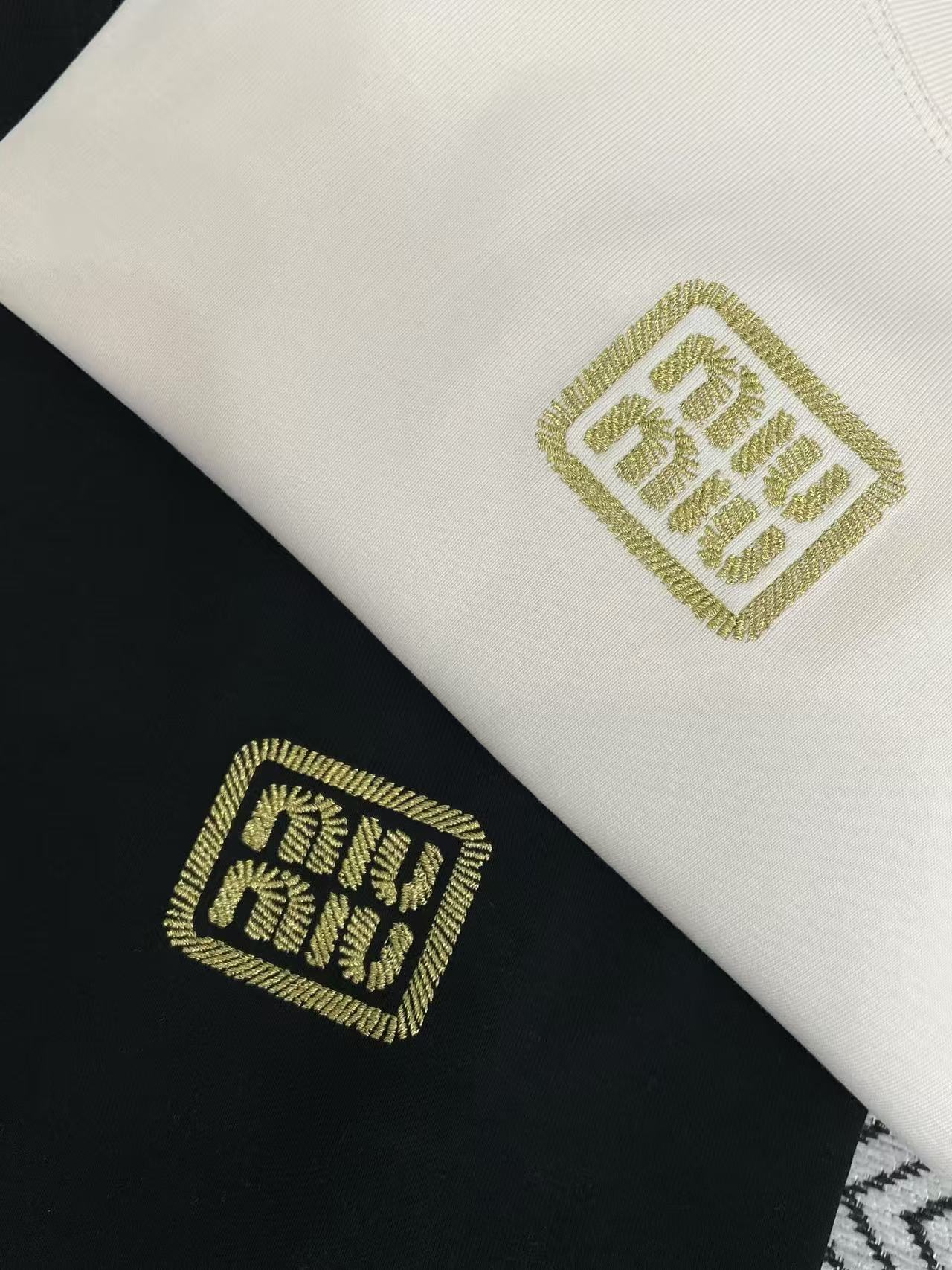 M1UM1U 刺繍入りレターTシャツ【50％割引+送料無料】