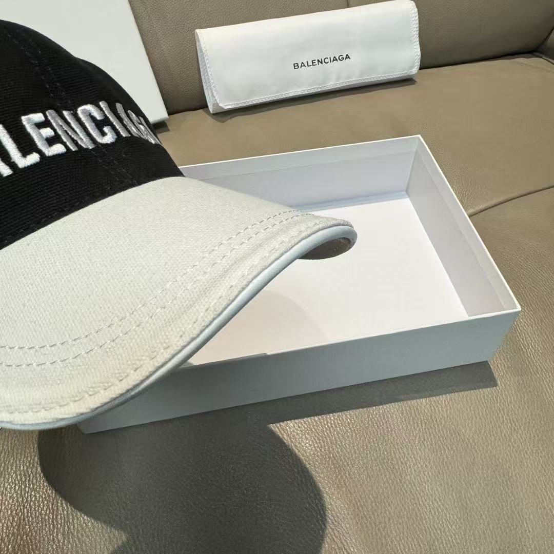 BALENC1AG ブラック＆ホワイトレターベースボールキャップ【50％割引+送料無料】