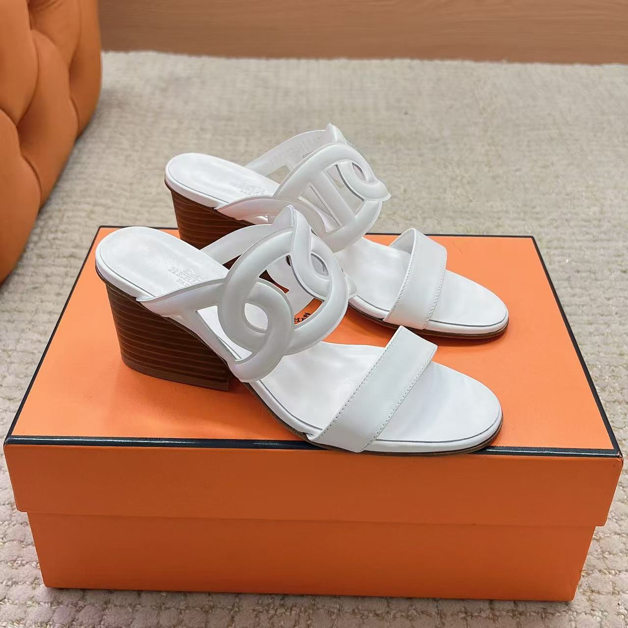 HERME5 上質カーフスキン ローヒールシューズ【50％割引+送料無料】