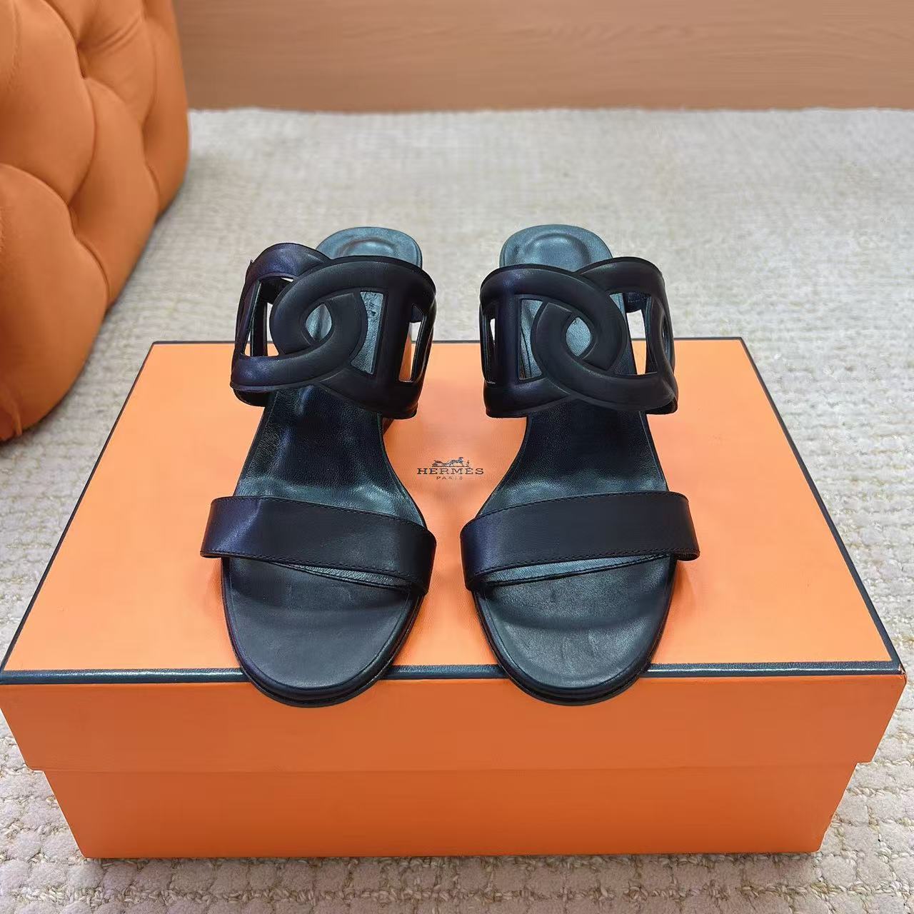 HERME5 上質カーフスキン ローヒールシューズ【50％割引+送料無料】