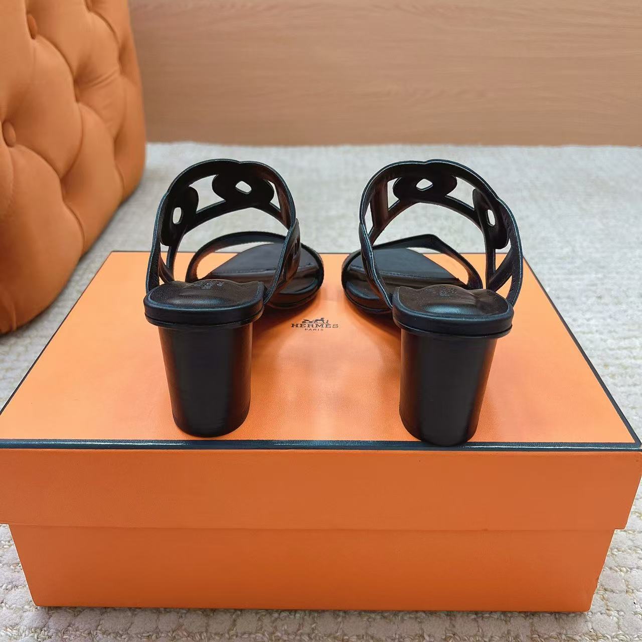 HERME5 上質カーフスキン ローヒールシューズ【50％割引+送料無料】