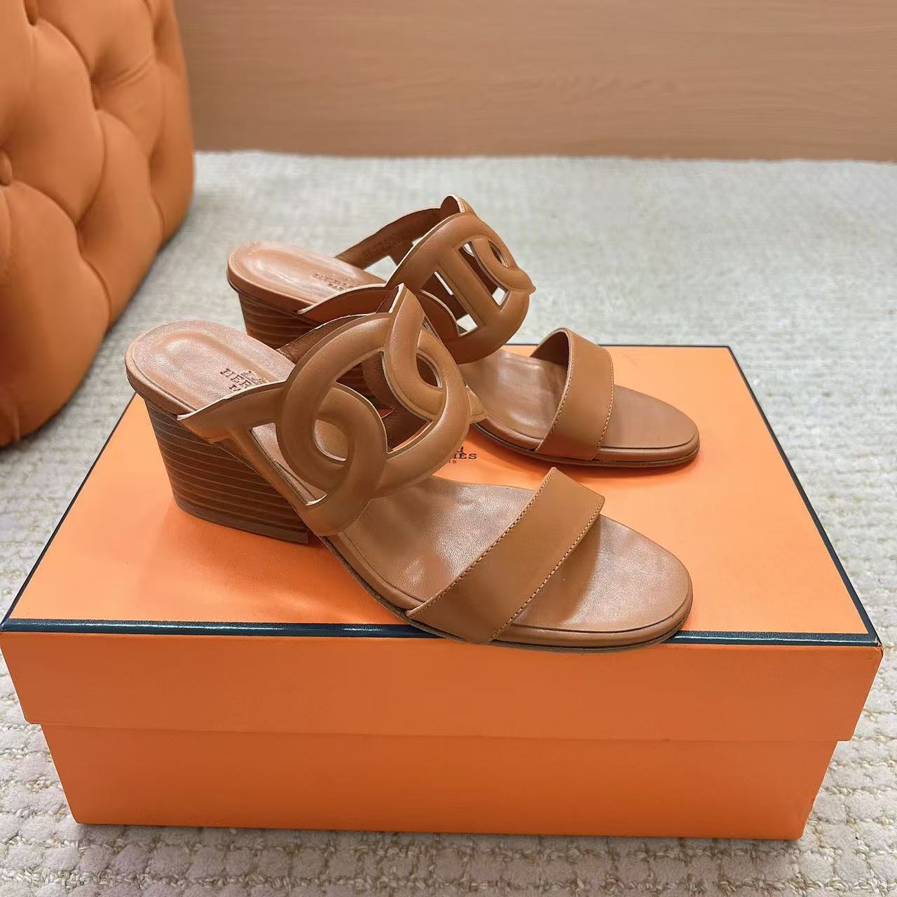 HERME5 上質カーフスキン ローヒールシューズ【50％割引+送料無料】