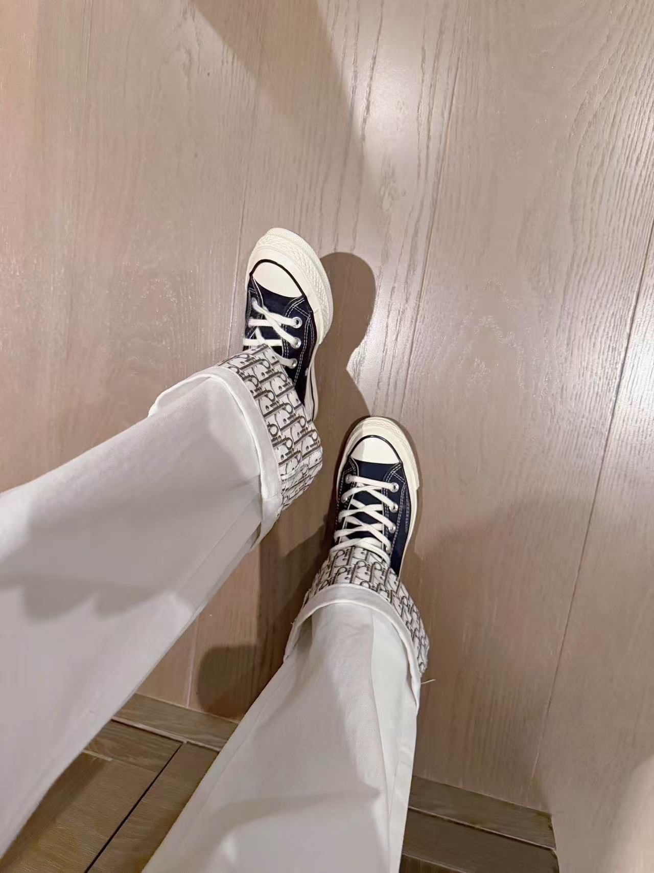 DI0R刺繍入りレタージーンズ【50％割引+送料無料】