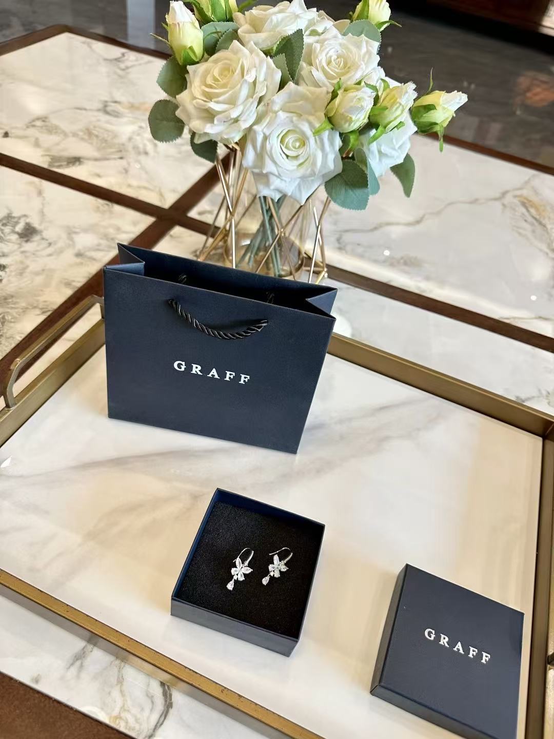GRAFF蝶のダイヤモンドイヤリング【 50％割引+送料無料】