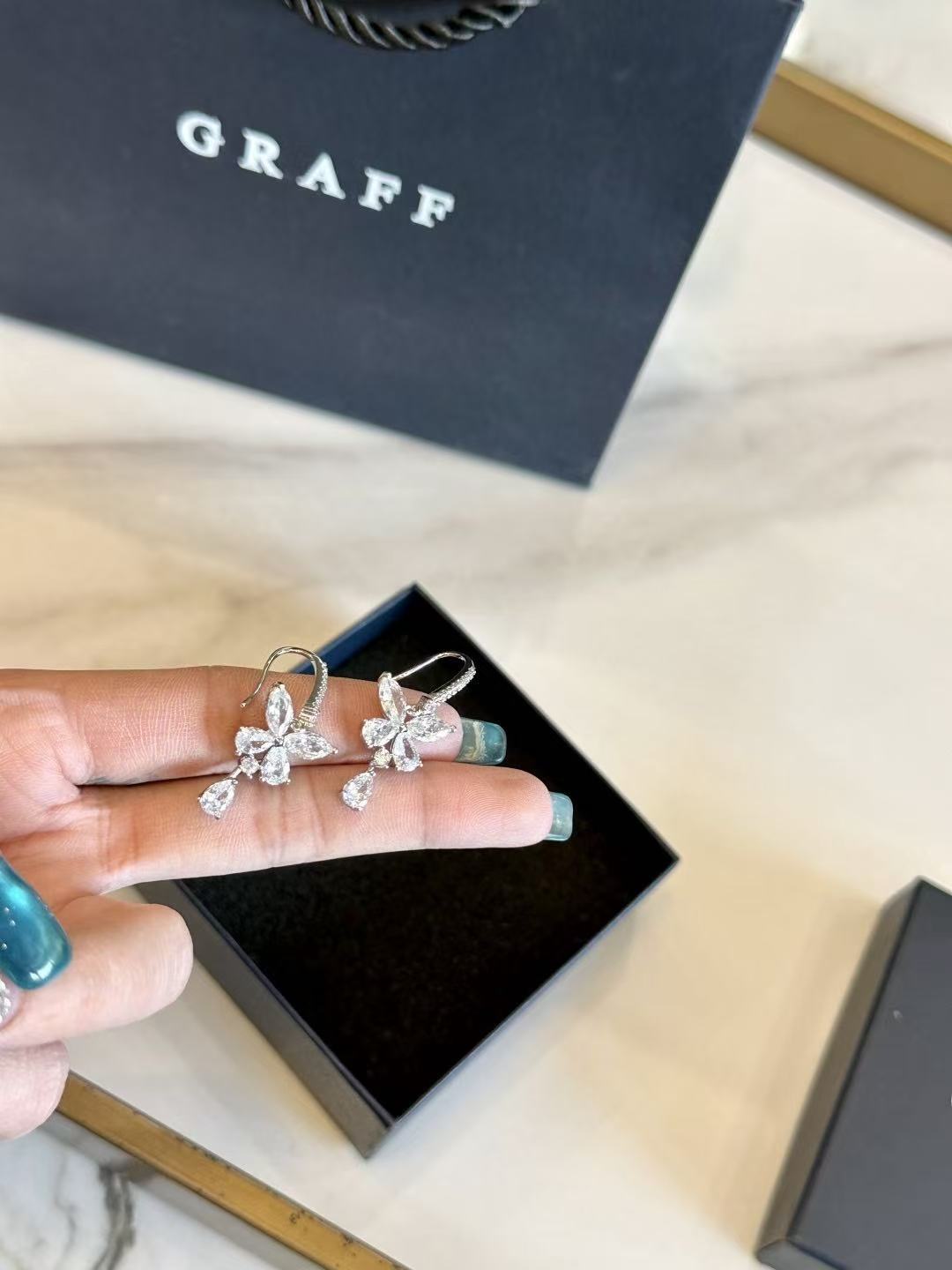 GRAFF蝶のダイヤモンドイヤリング【 50％割引+送料無料】