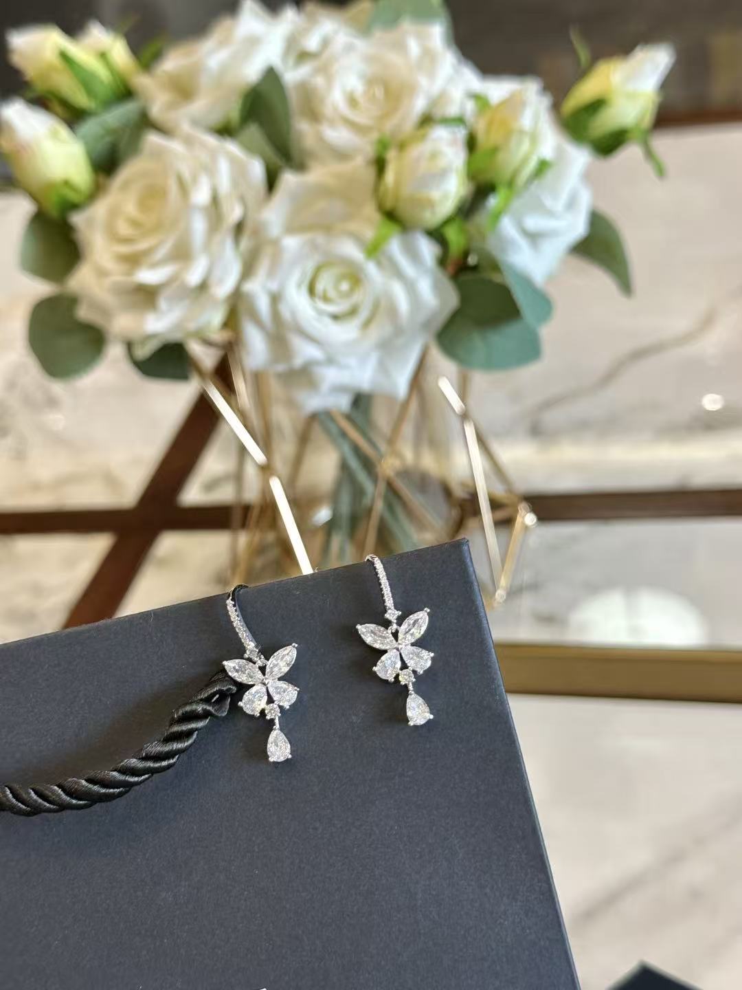 GRAFF蝶のダイヤモンドイヤリング【 50％割引+送料無料】