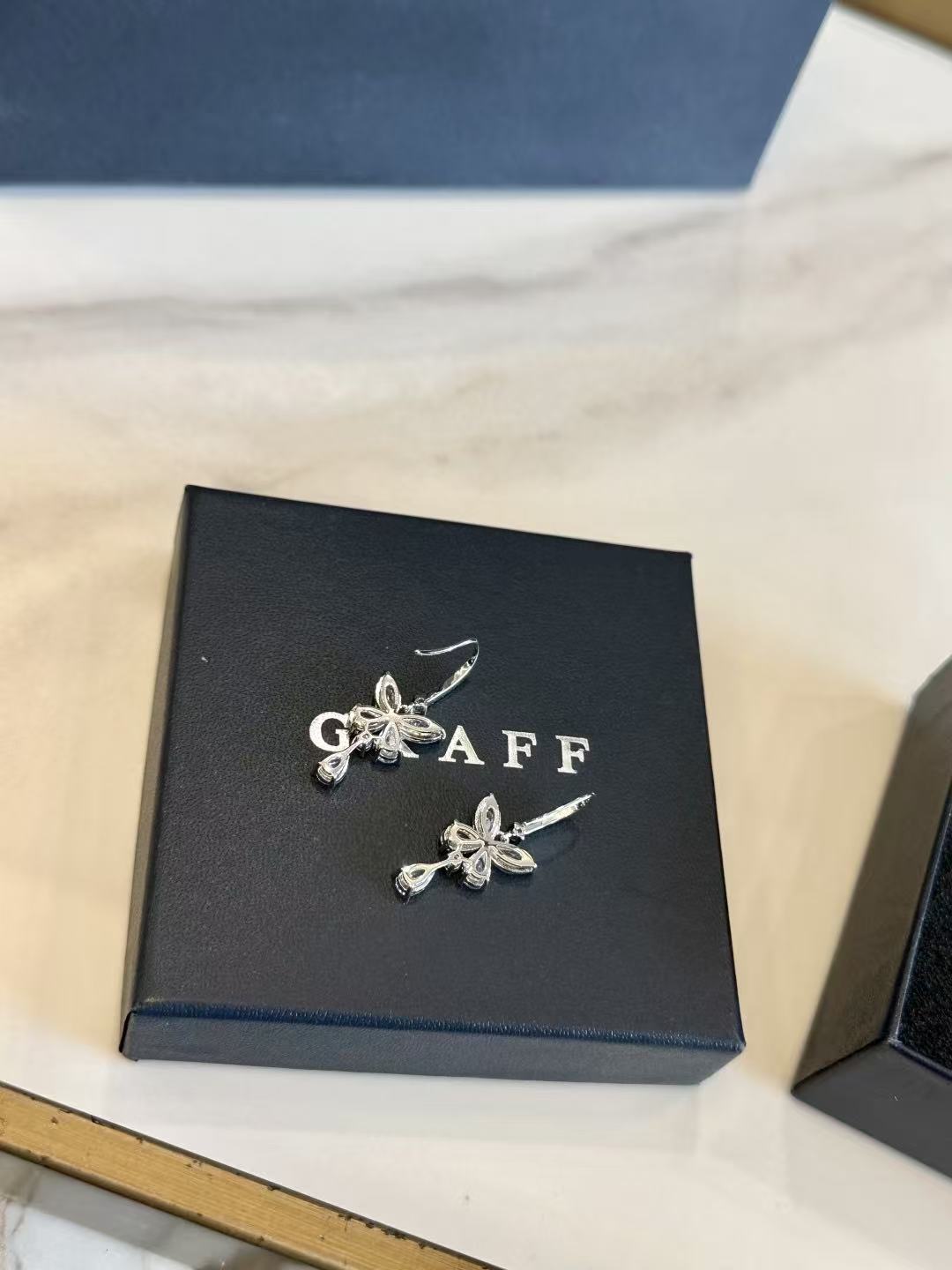 GRAFF蝶のダイヤモンドイヤリング【 50％割引+送料無料】