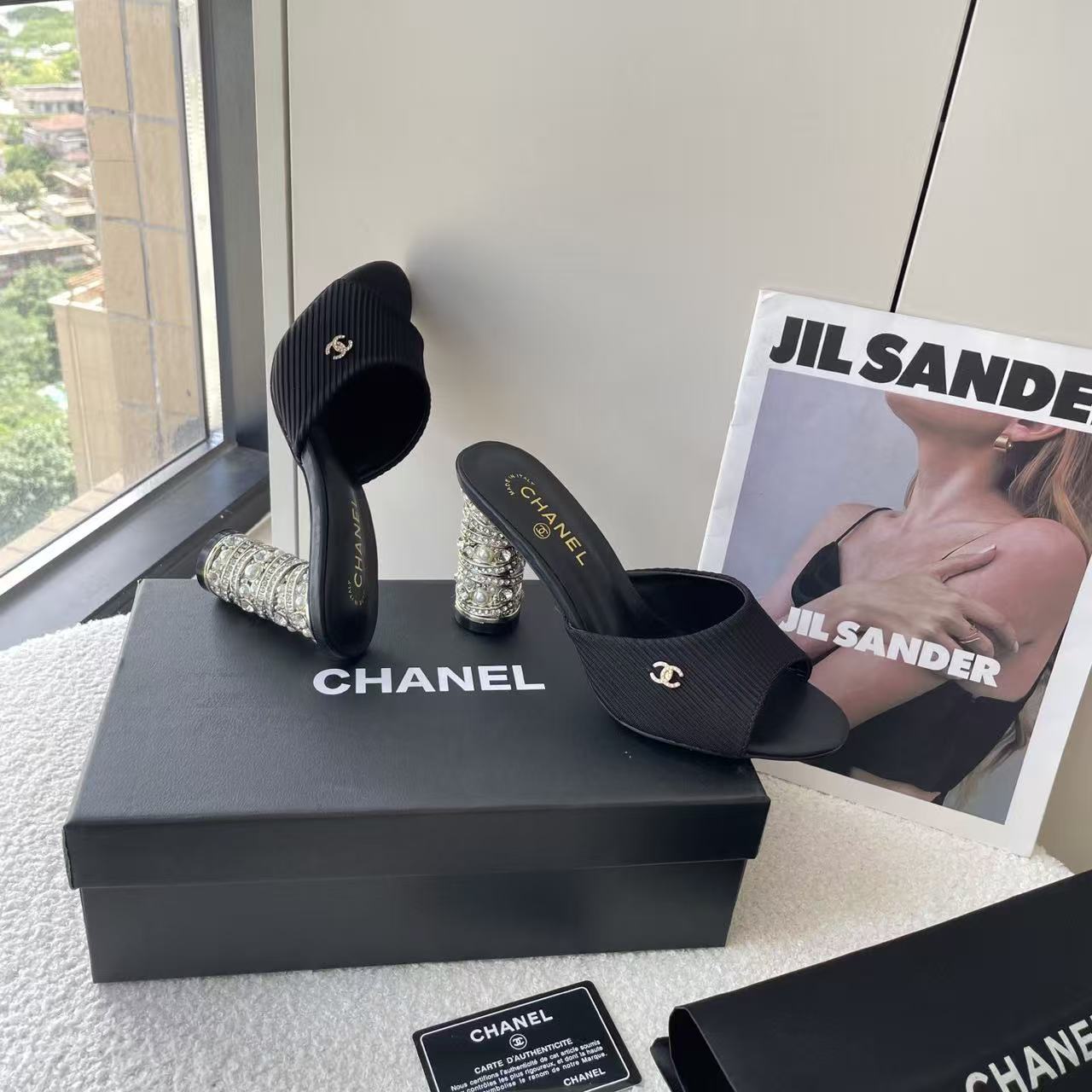 CHANE1 ダブルCバックルパールハイヒール【50％割引+送料無料】