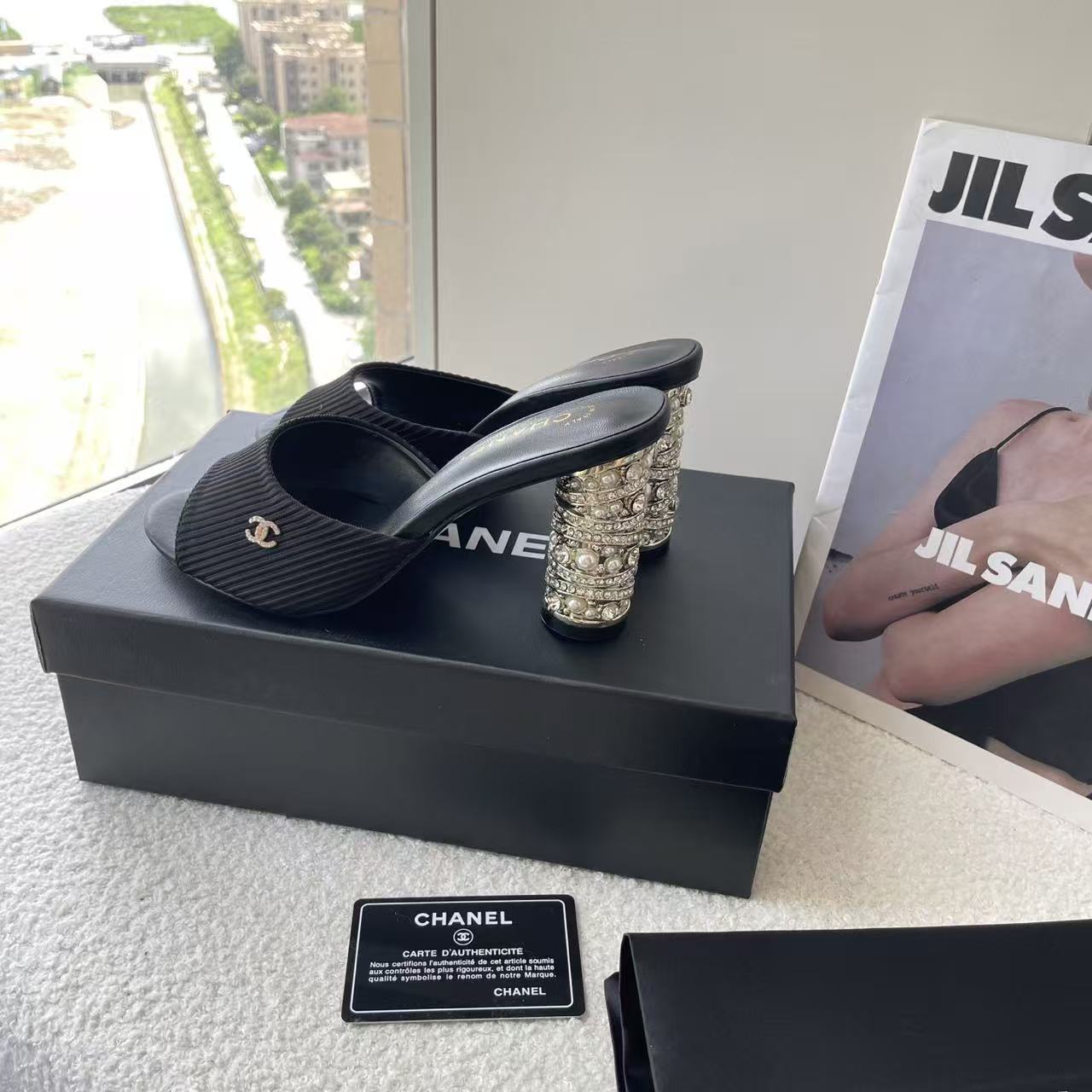 CHANE1 ダブルCバックルパールハイヒール【50％割引+送料無料】