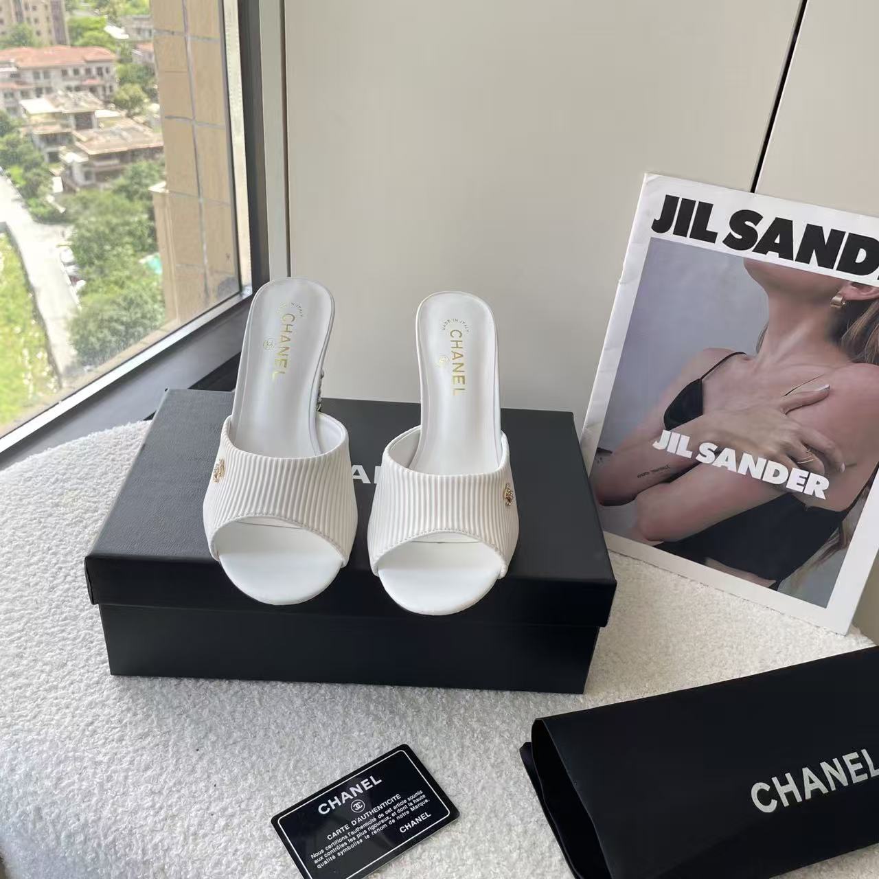 CHANE1 ダブルCバックルパールハイヒール【50％割引+送料無料】