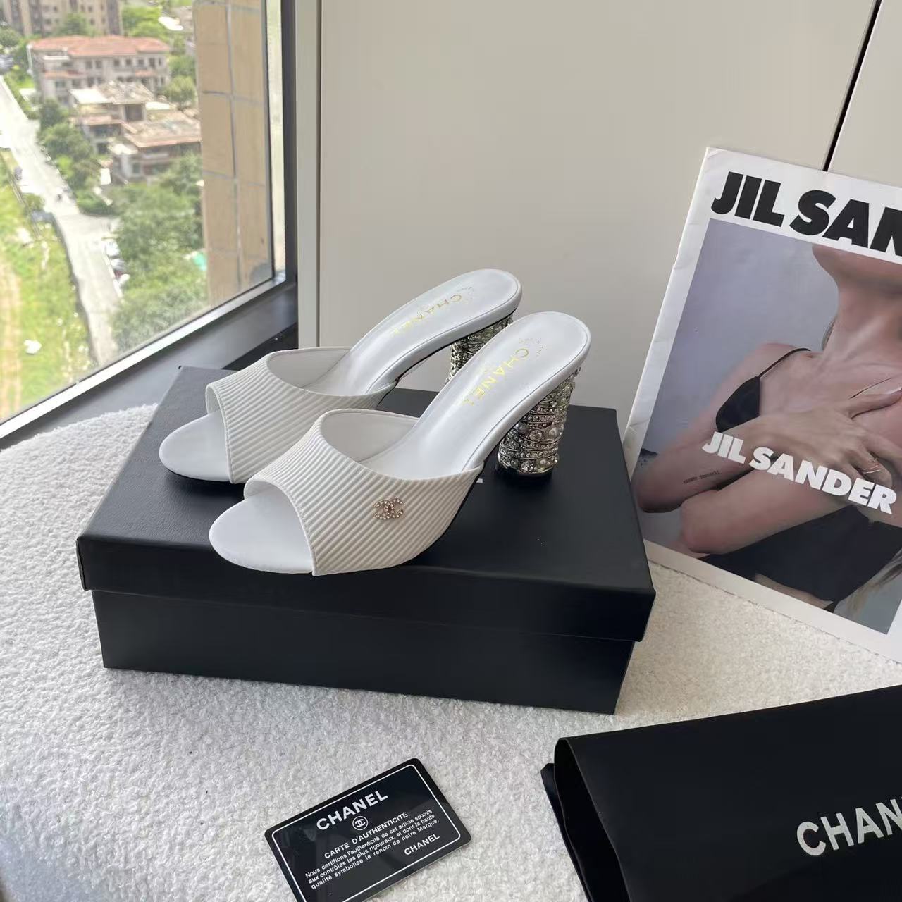 CHANE1 ダブルCバックルパールハイヒール【50％割引+送料無料】