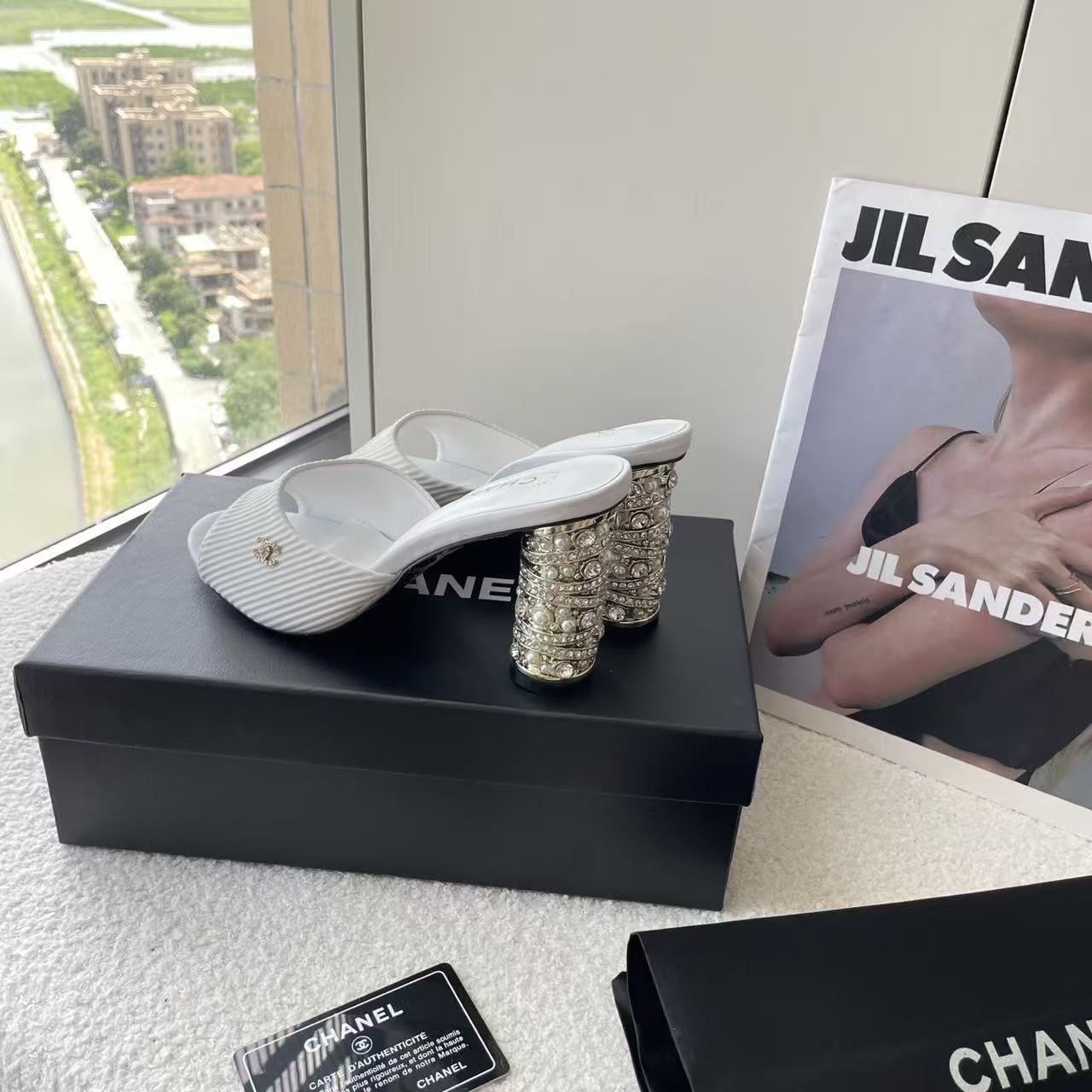 CHANE1 ダブルCバックルパールハイヒール【50％割引+送料無料】