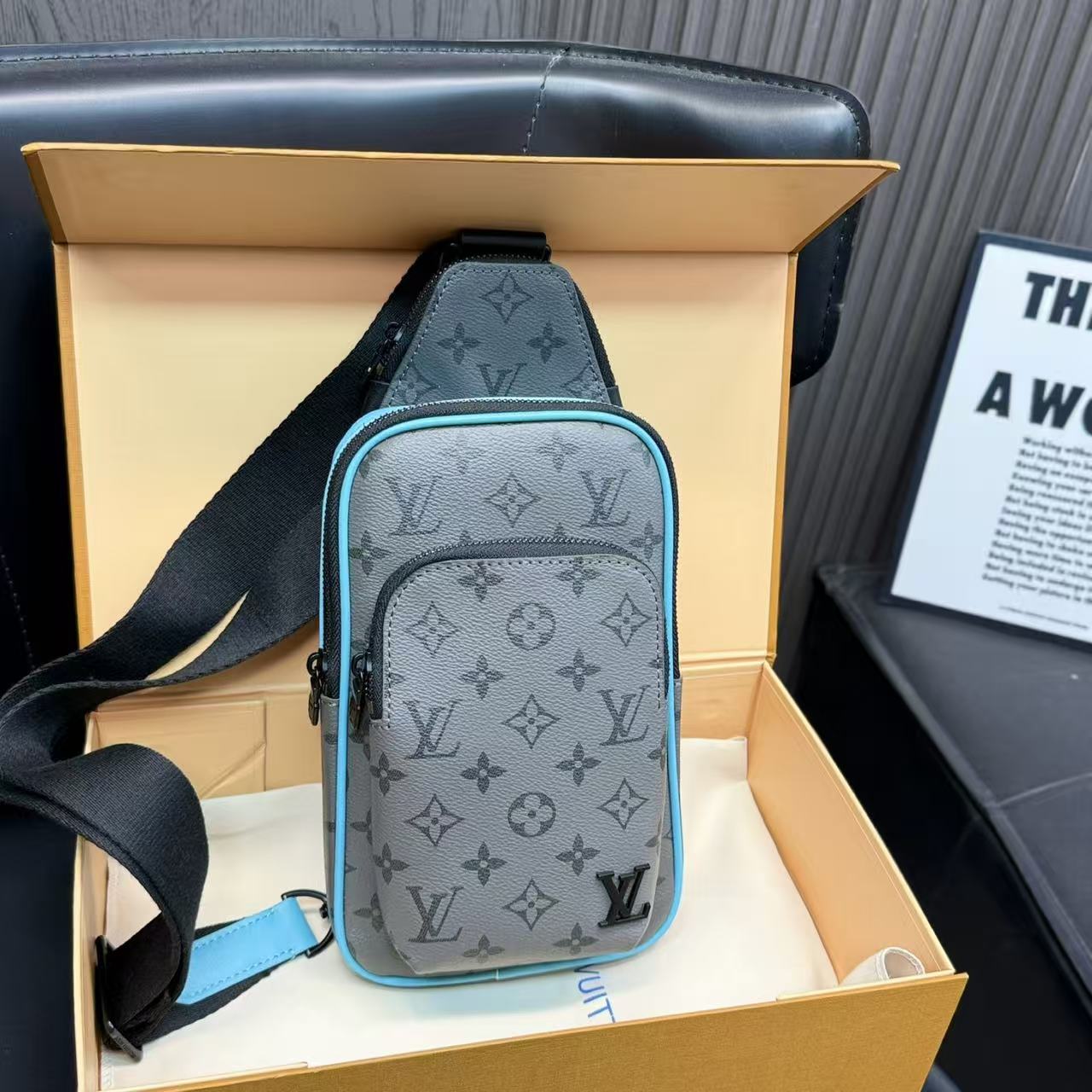 LVメンズチェストバッグ【50％割引+送料無料】