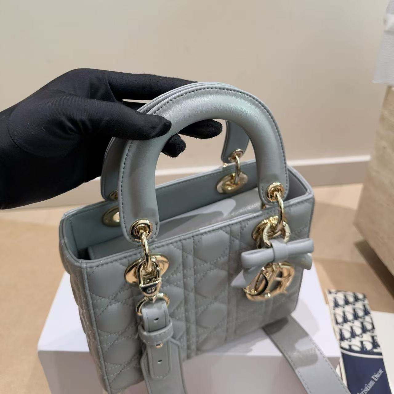 DI0R Ladyシープスキンハンドバッグ【50％割引+送料無料】