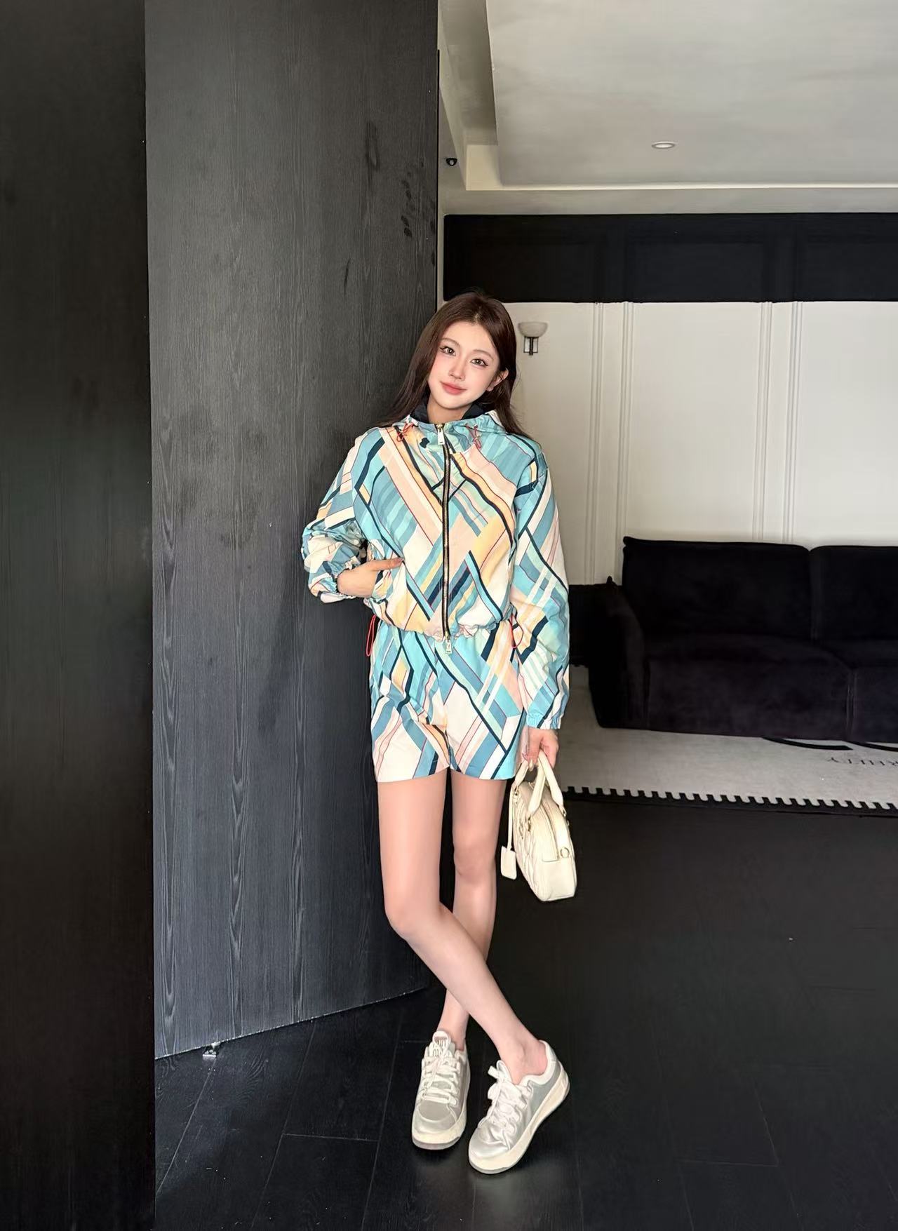 FEND1 高品質プリントリバーシブルジャケット＋ショーツ【50％割引+送料無料】