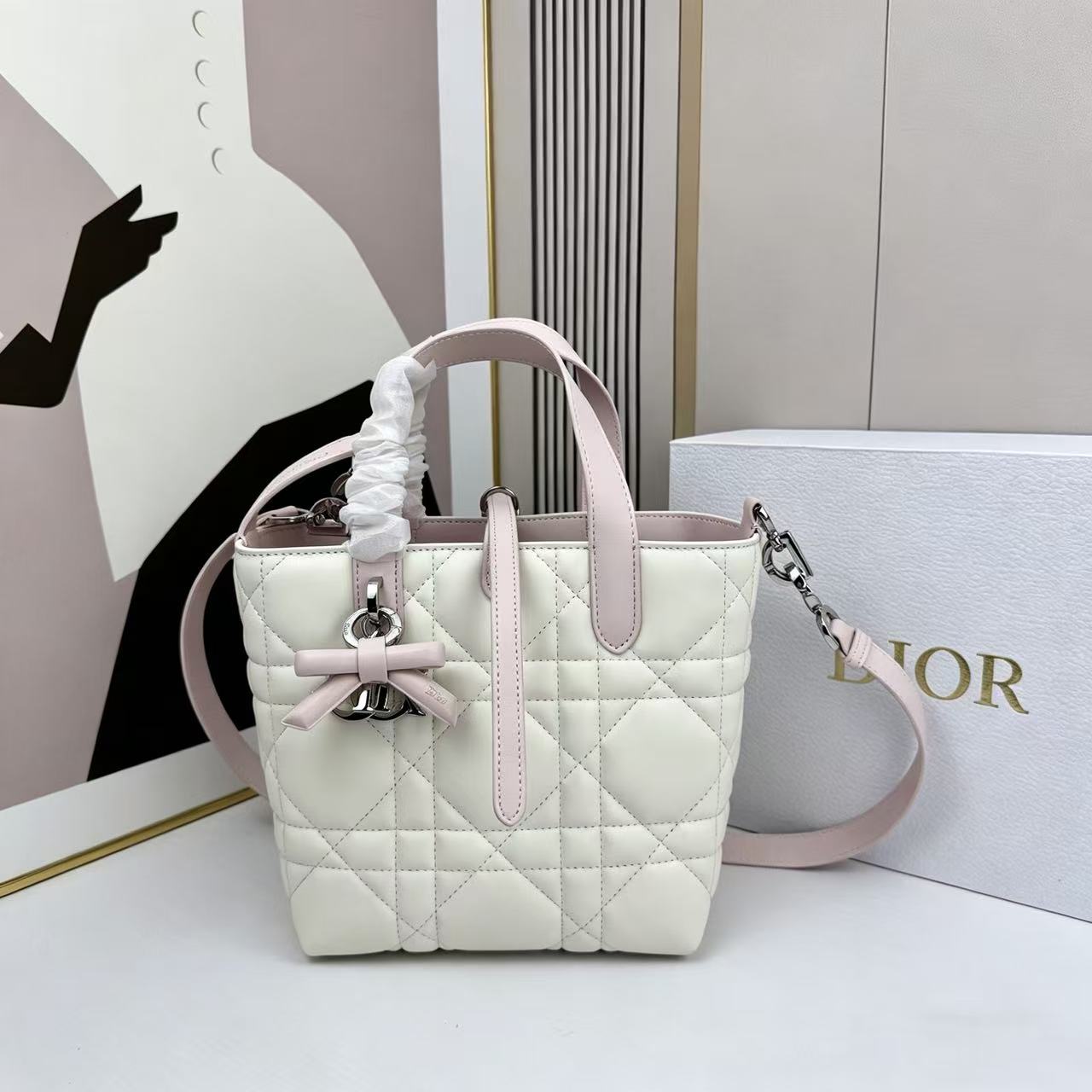 DIOR カーフスキン ハンドバッグ【50％割引+送料無料】