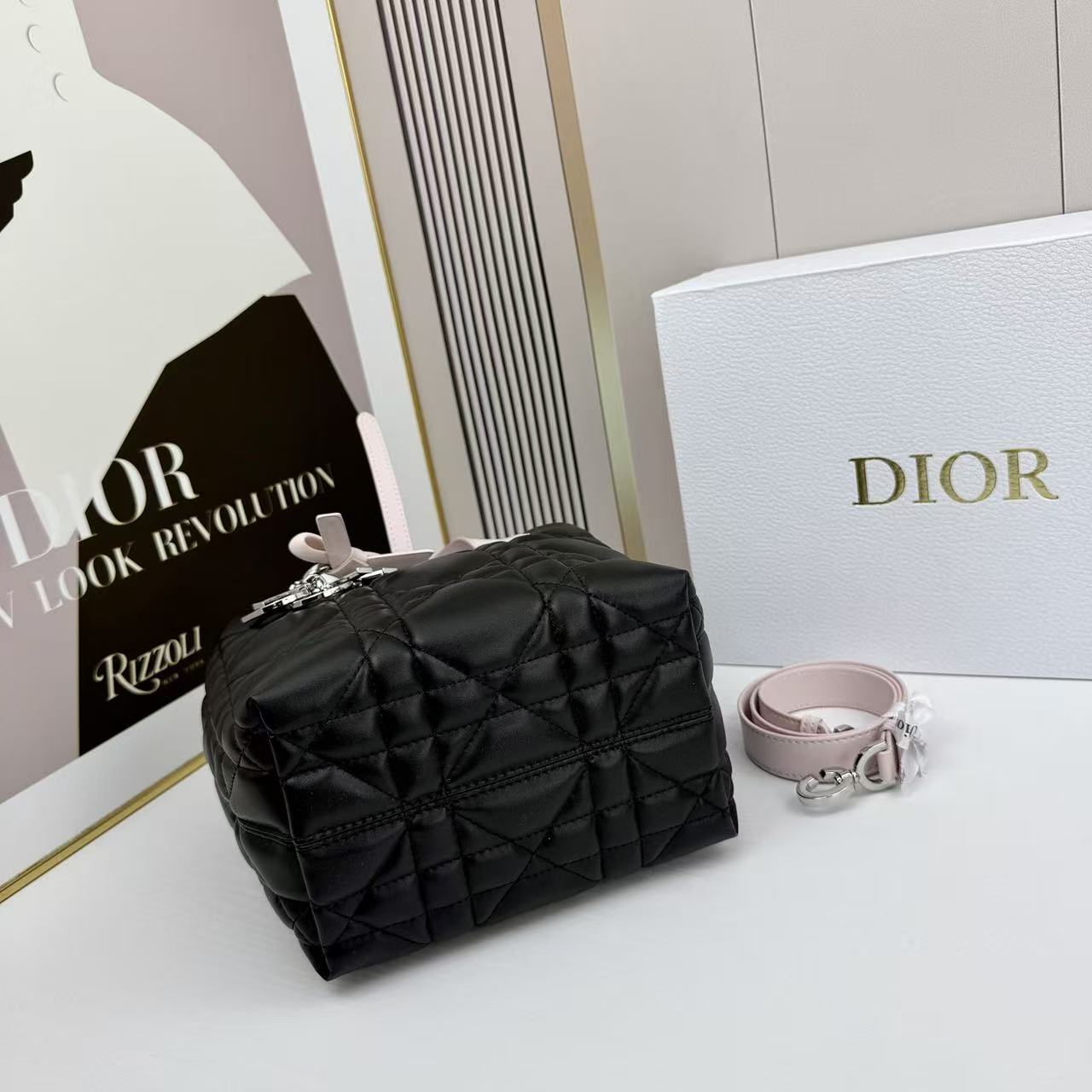 DIOR カーフスキン ハンドバッグ【50％割引+送料無料】