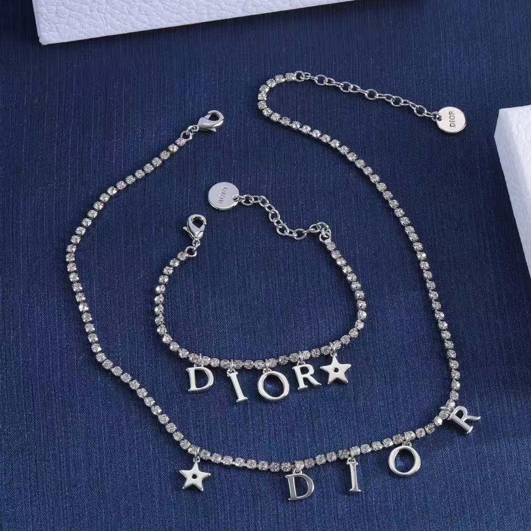 DIOR レター＆ダイヤモンド ブレスレット＋ネックレス 2点セット【 50％割引+送料無料】