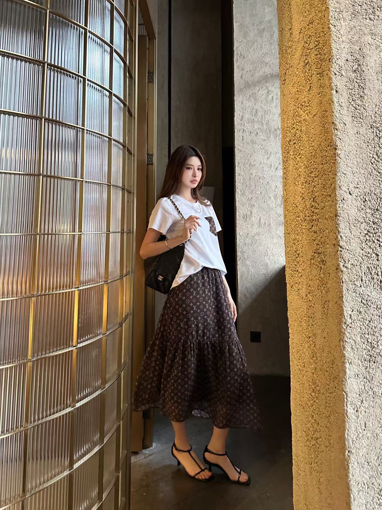 LV 高品質 ポケットTシャツ＆スカート 2点セット【50％割引+送料無料】