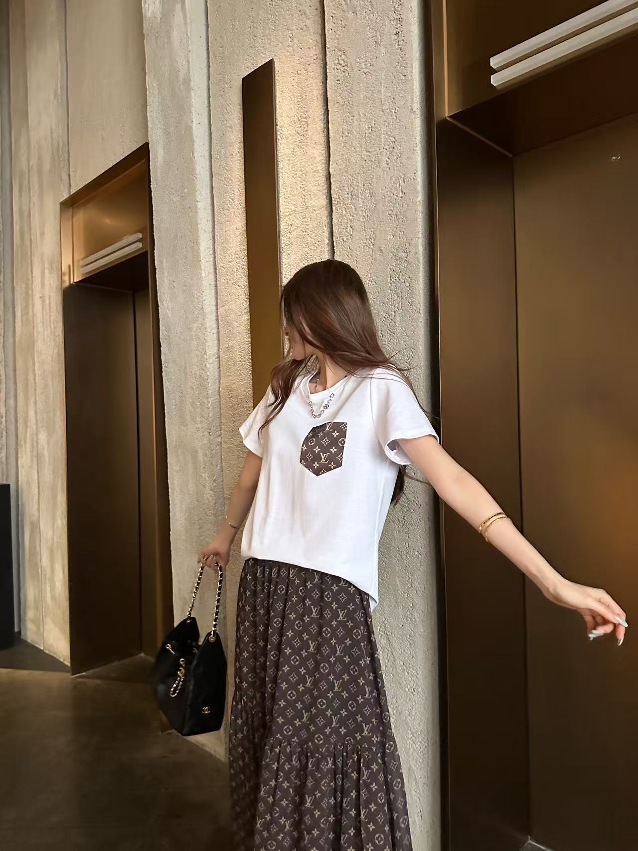 LV 高品質 ポケットTシャツ＆スカート 2点セット【50％割引+送料無料】