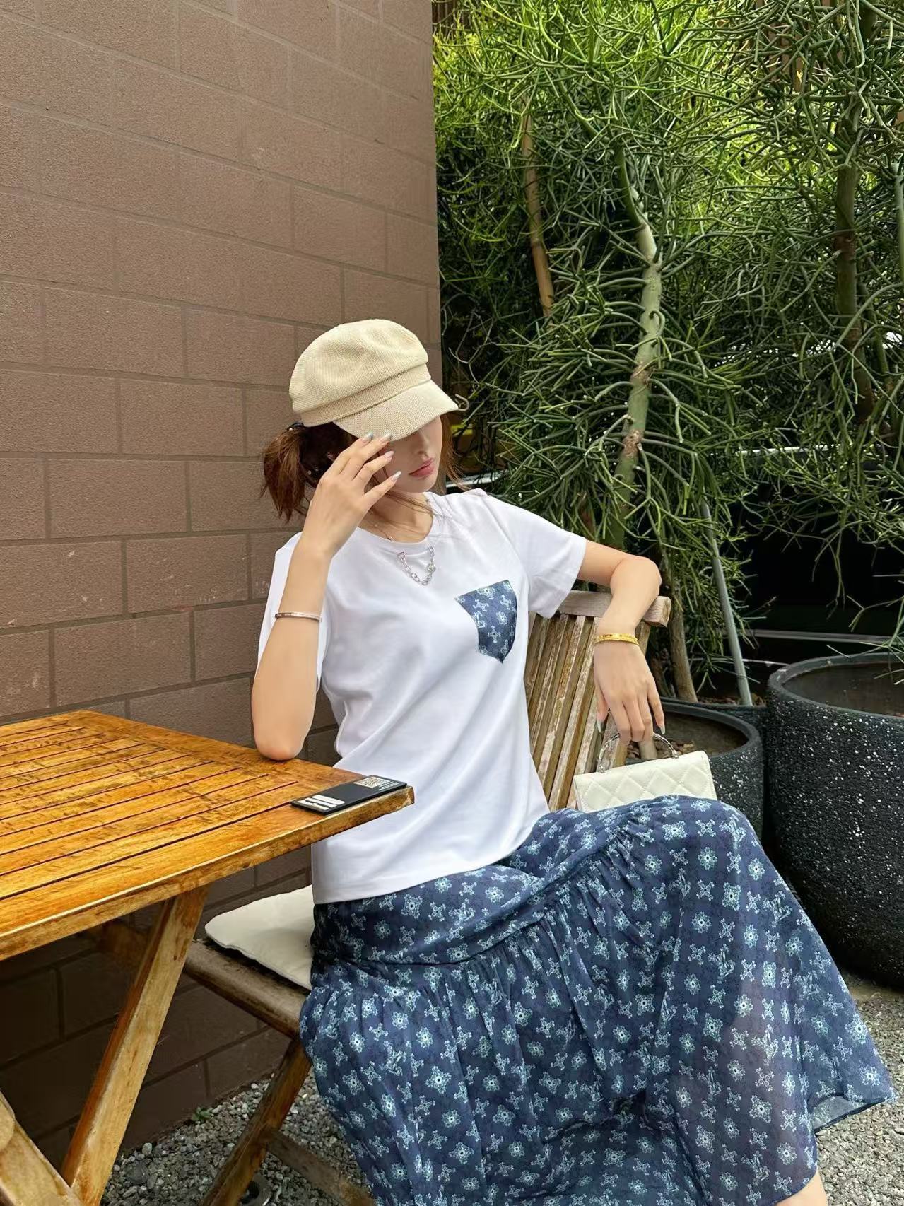 LV 高品質 ポケットTシャツ＆スカート 2点セット【50％割引+送料無料】