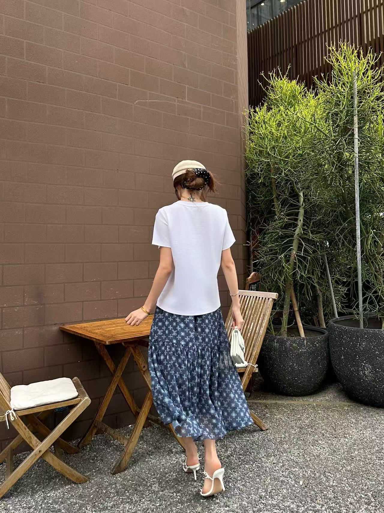 LV 高品質 ポケットTシャツ＆スカート 2点セット【50％割引+送料無料】