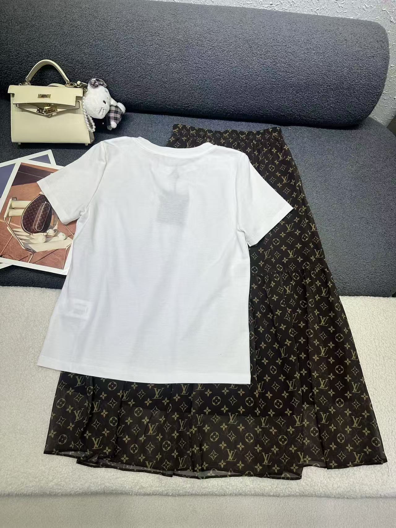 LV 高品質 ポケットTシャツ＆スカート 2点セット【50％割引+送料無料】