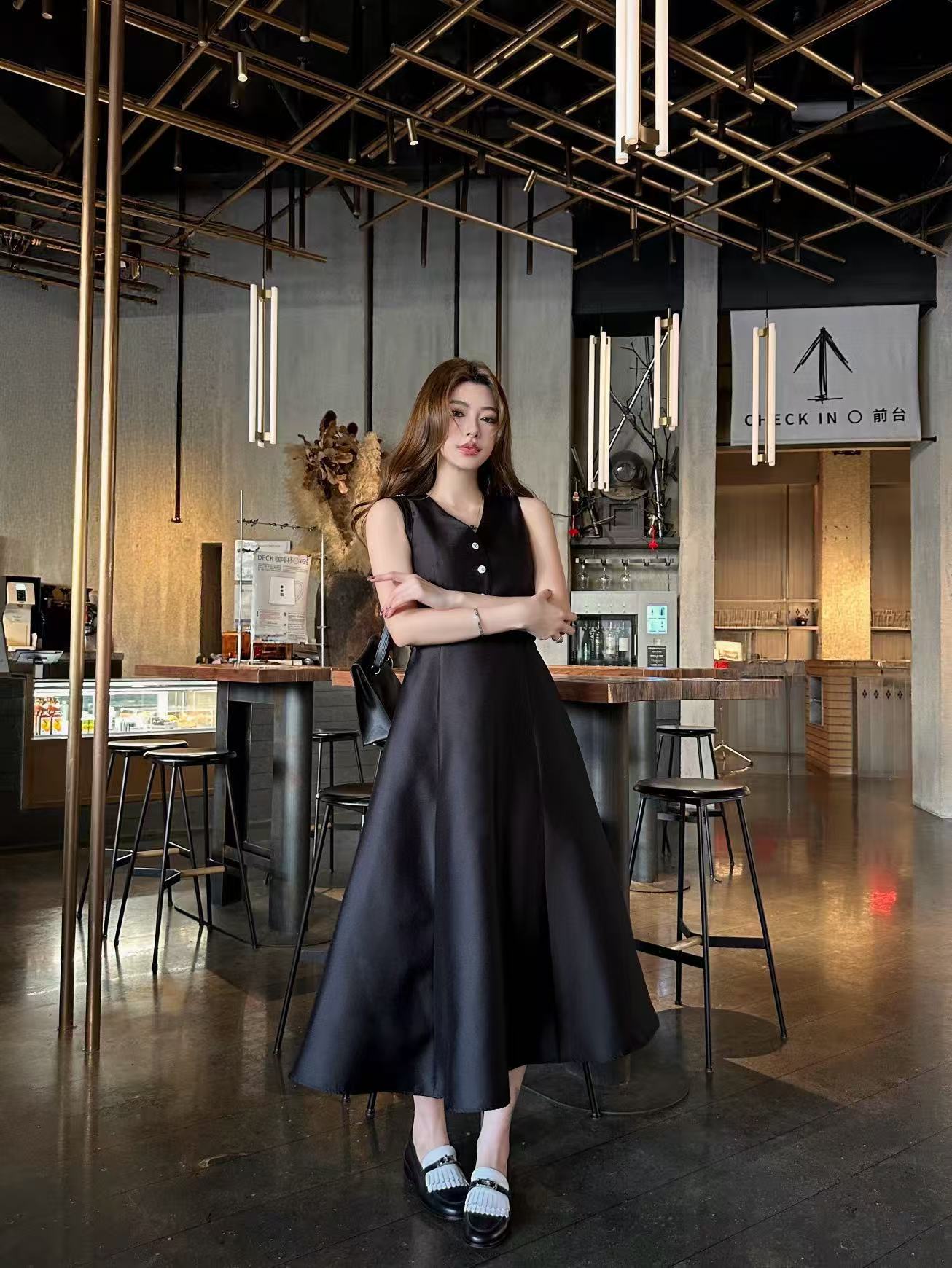 DIOR 上質Vネック ノースリーブワンピース【50％割引+送料無料】